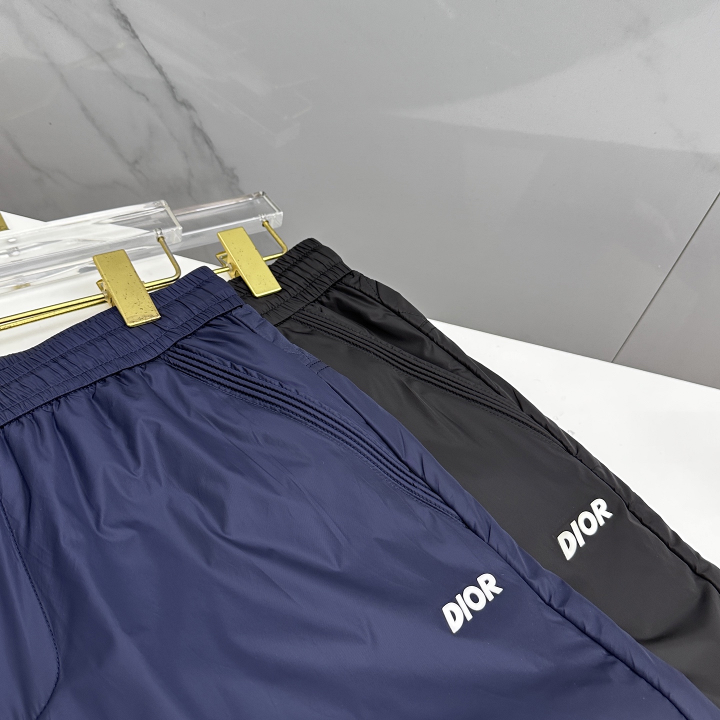 🆕Dior迪奥 25年秋冬新款休闲裤起绒内衬保暖在线，时尚设计独家单品，奢华经典品牌设计，定制进口高端五