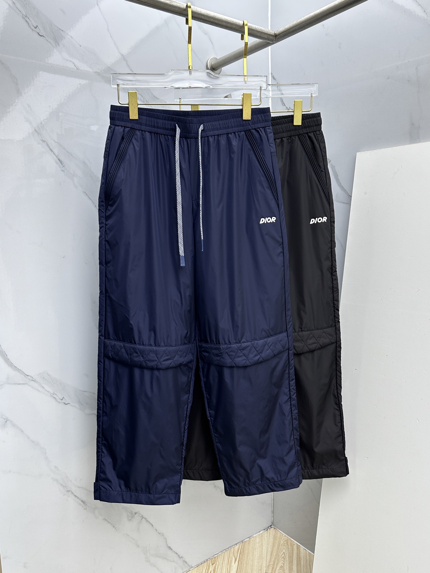 🆕Dior迪奥 25年秋冬新款休闲裤起绒内衬保暖在线，时尚设计独家单品，奢华经典品牌设计，定制进口高端五