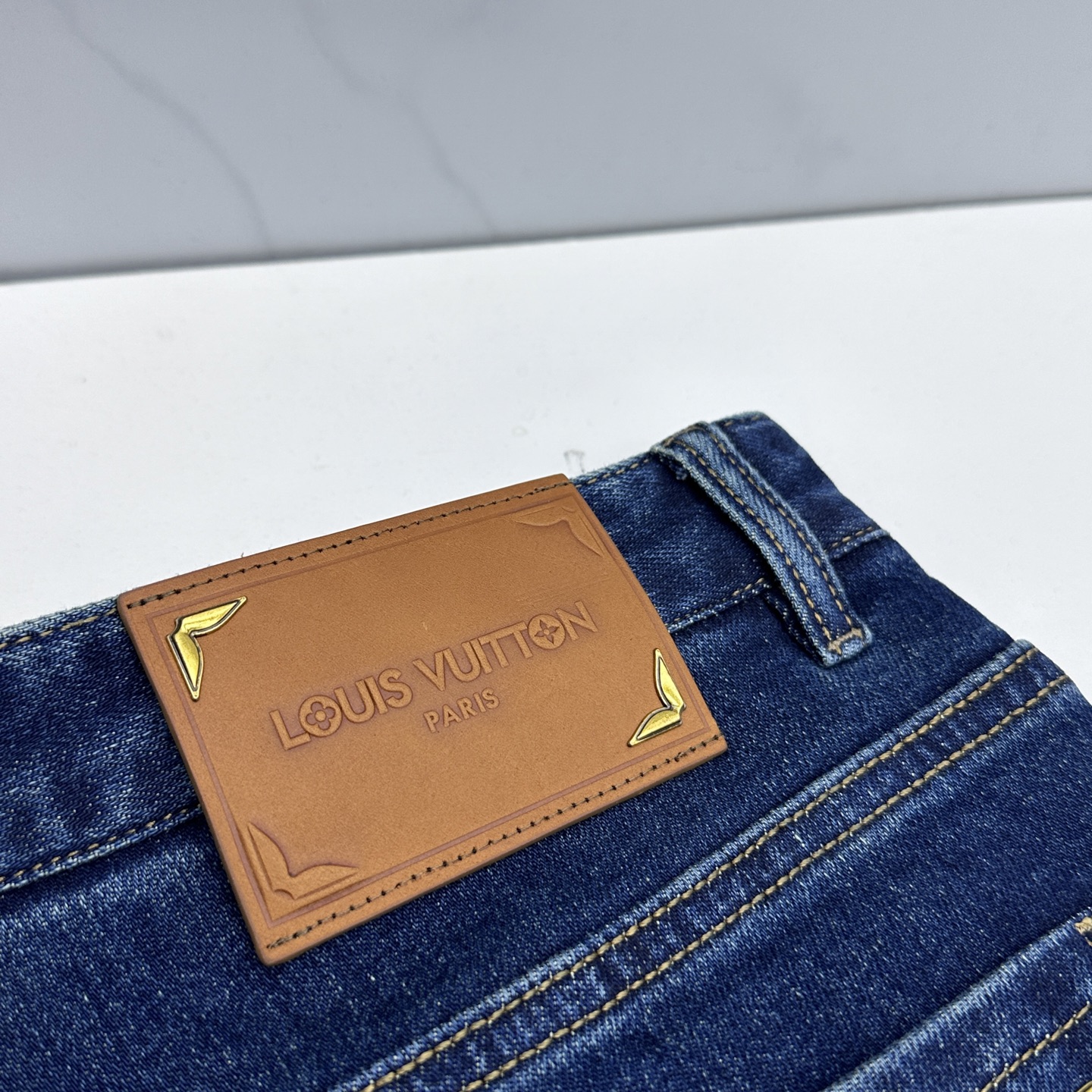 🆕1V路易威登 男装系列属于时装圈无法复制和取代的存在，代表着意式典型的品牌 工艺、品质及剪裁设计都堪称