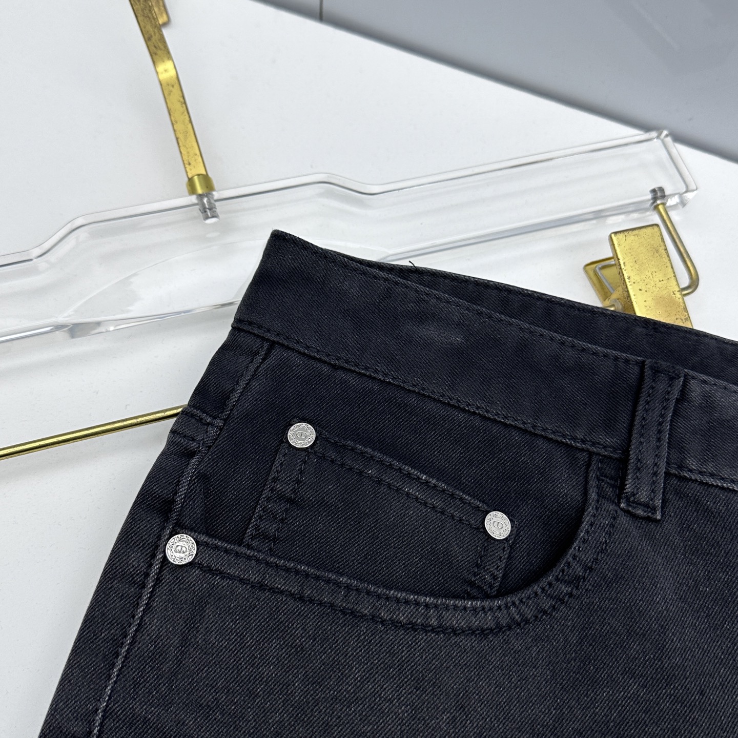 🆕CD迪奥 男装系列属于时装圈无法复制和取代的存在，代表着意式典型的品牌 工艺、品质及剪裁设计都堪称一流