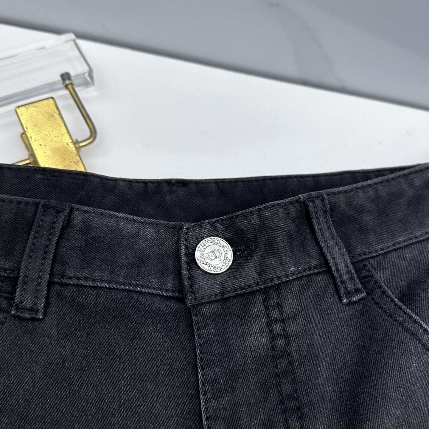 🆕CD迪奥 男装系列属于时装圈无法复制和取代的存在，代表着意式典型的品牌 工艺、品质及剪裁设计都堪称一流