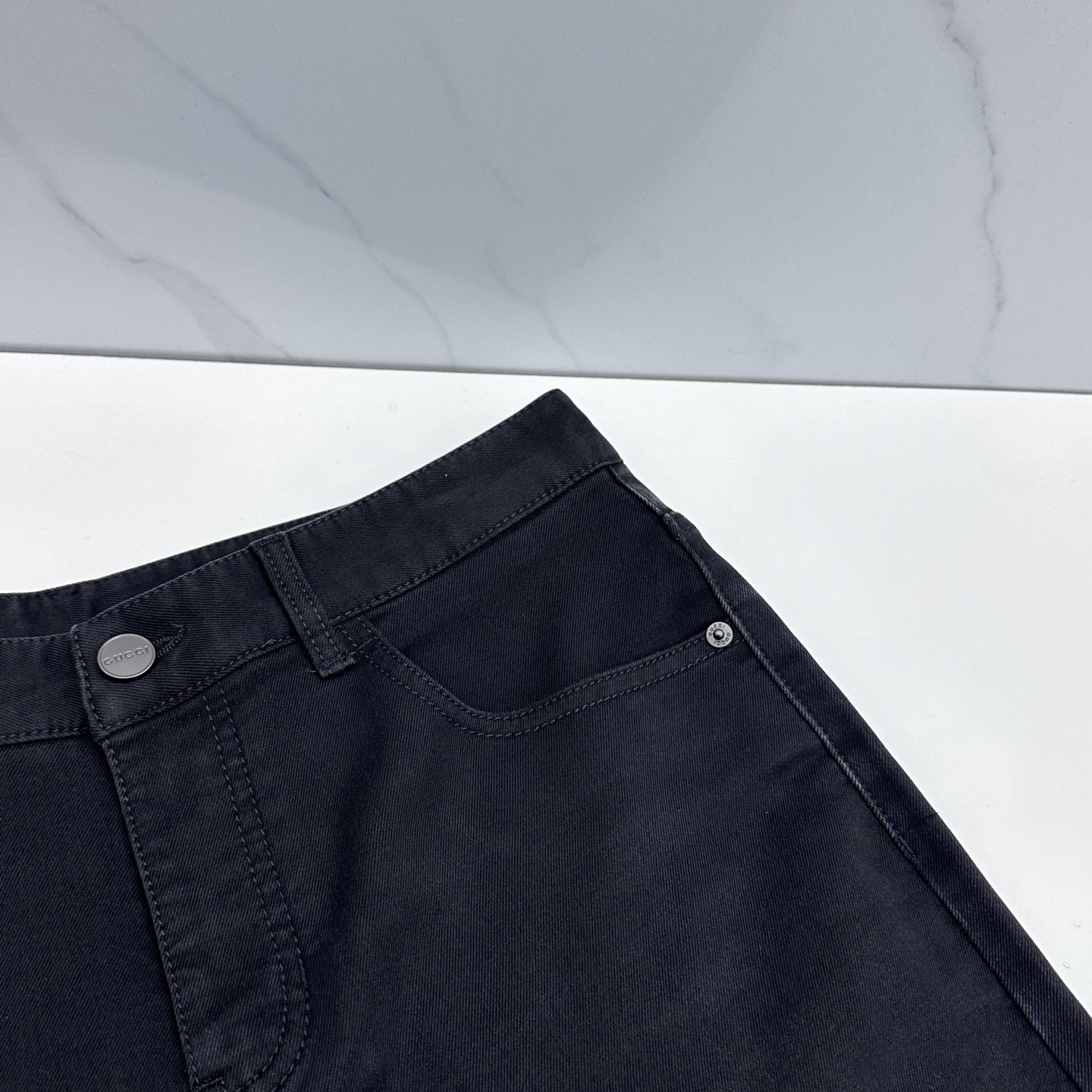 🆕Gucci古驰 男装系列属于时装圈无法复制和取代的存在，代表着意式典型的品牌 工艺、品质及剪裁设计都堪