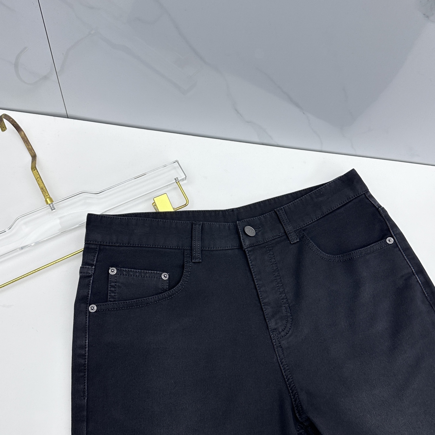 🆕Gucci古驰 男装系列属于时装圈无法复制和取代的存在，代表着意式典型的品牌 工艺、品质及剪裁设计都堪