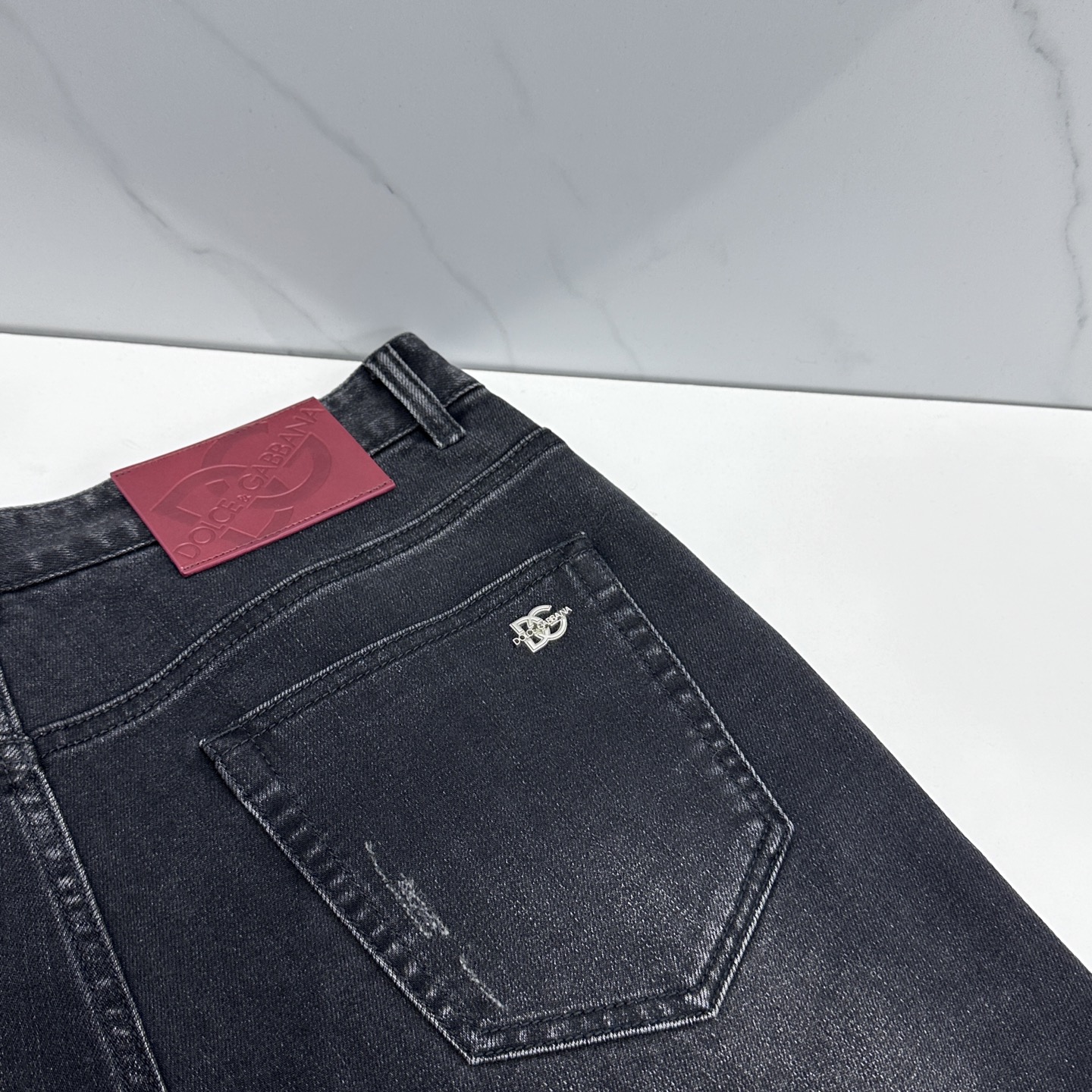 🆕1V路易威登 男装系列属于时装圈无法复制和取代的存在，代表着意式典型的品牌 工艺、品质及剪裁设计都堪称