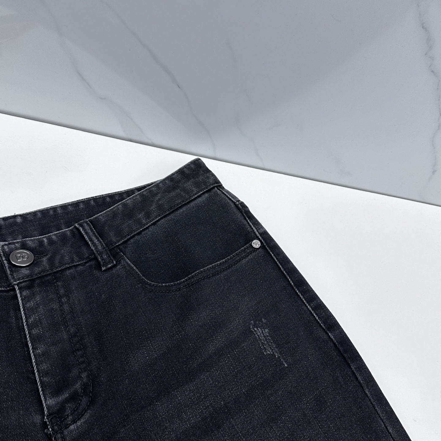 🆕1V路易威登 男装系列属于时装圈无法复制和取代的存在，代表着意式典型的品牌 工艺、品质及剪裁设计都堪称