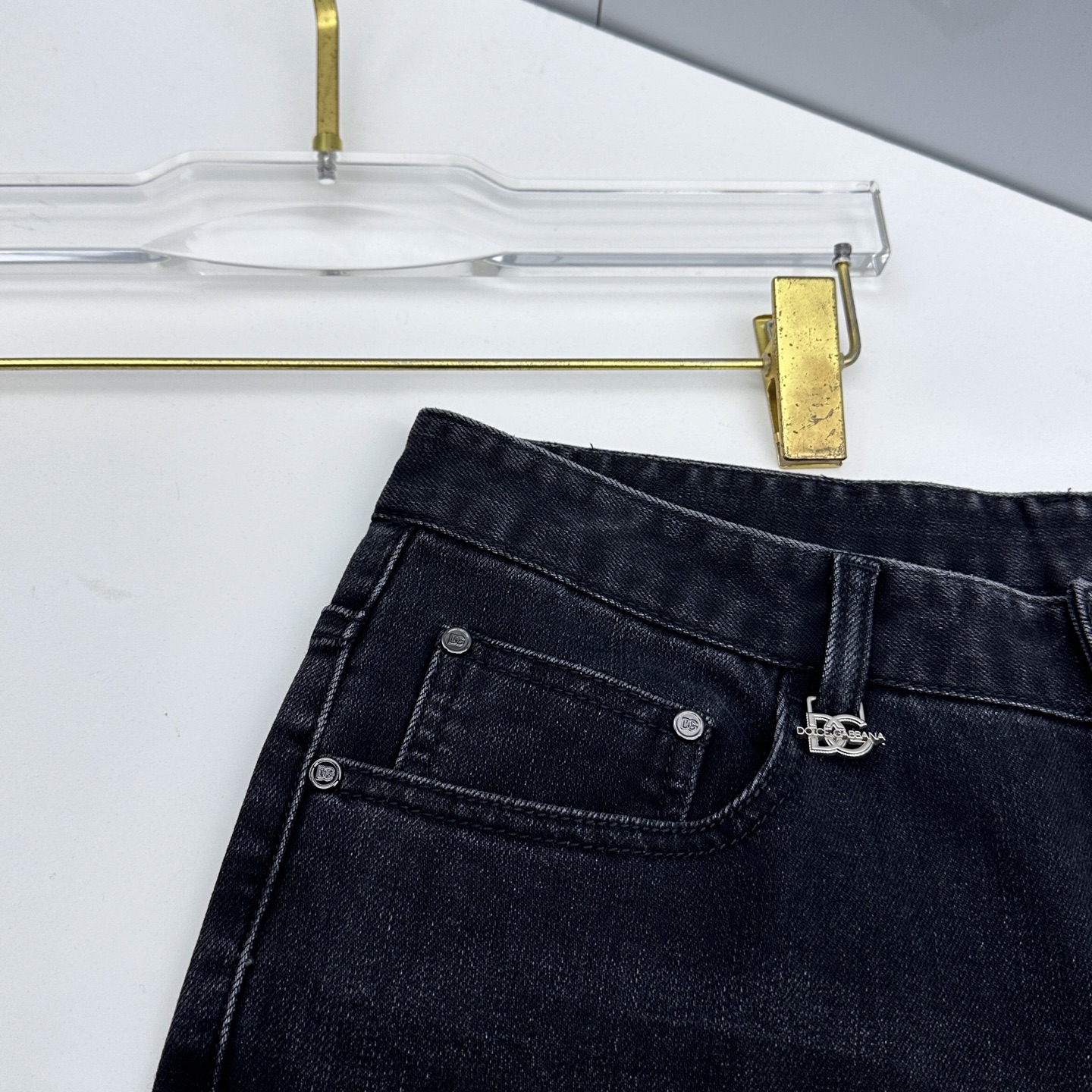 🆕1V路易威登 男装系列属于时装圈无法复制和取代的存在，代表着意式典型的品牌 工艺、品质及剪裁设计都堪称