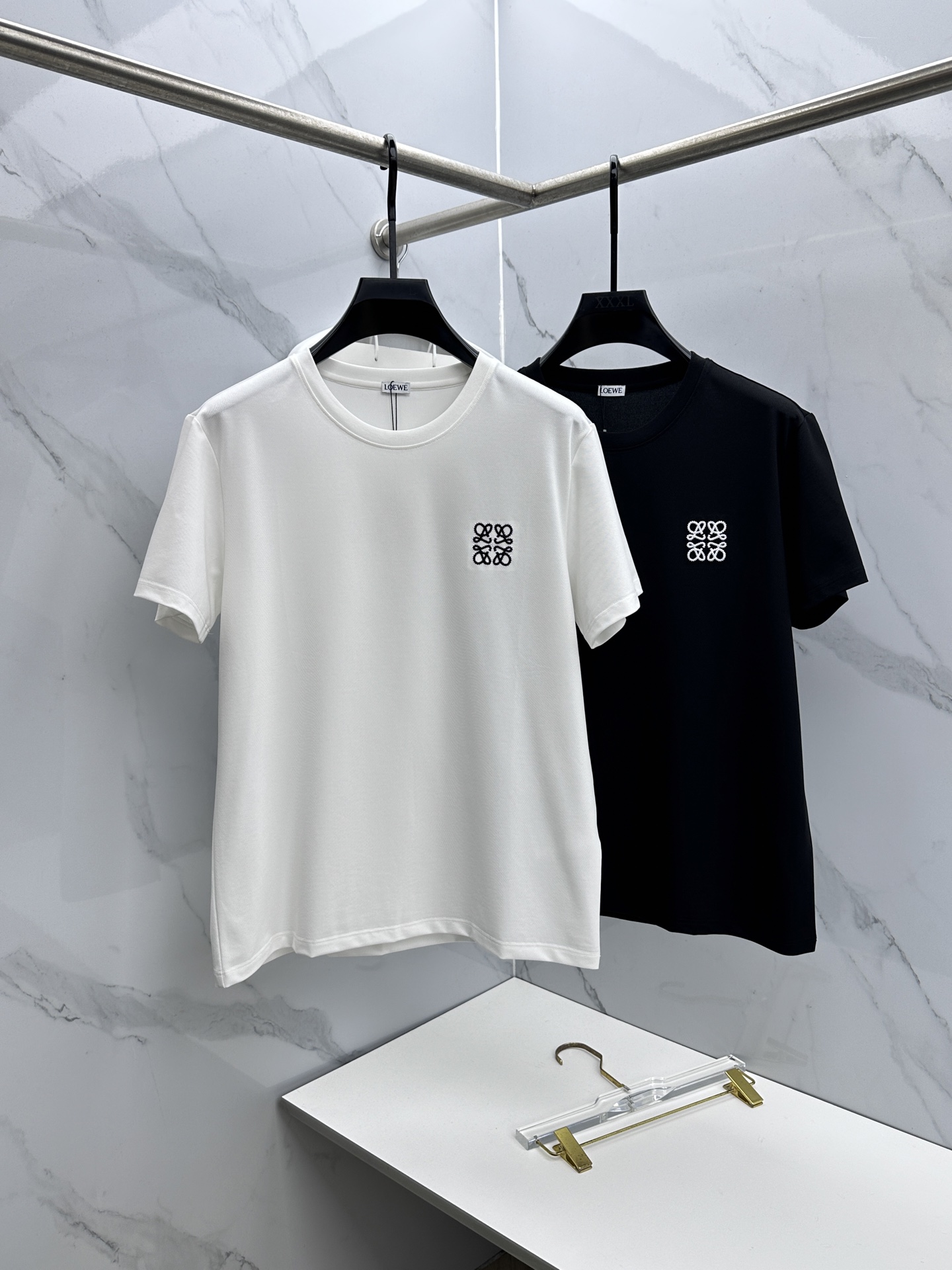 🆕LOEWE罗意威 2026春夏新款简约logo刺绣短袖 细珠地纯棉面料 多元化搭配 是眼下时尚前沿的创