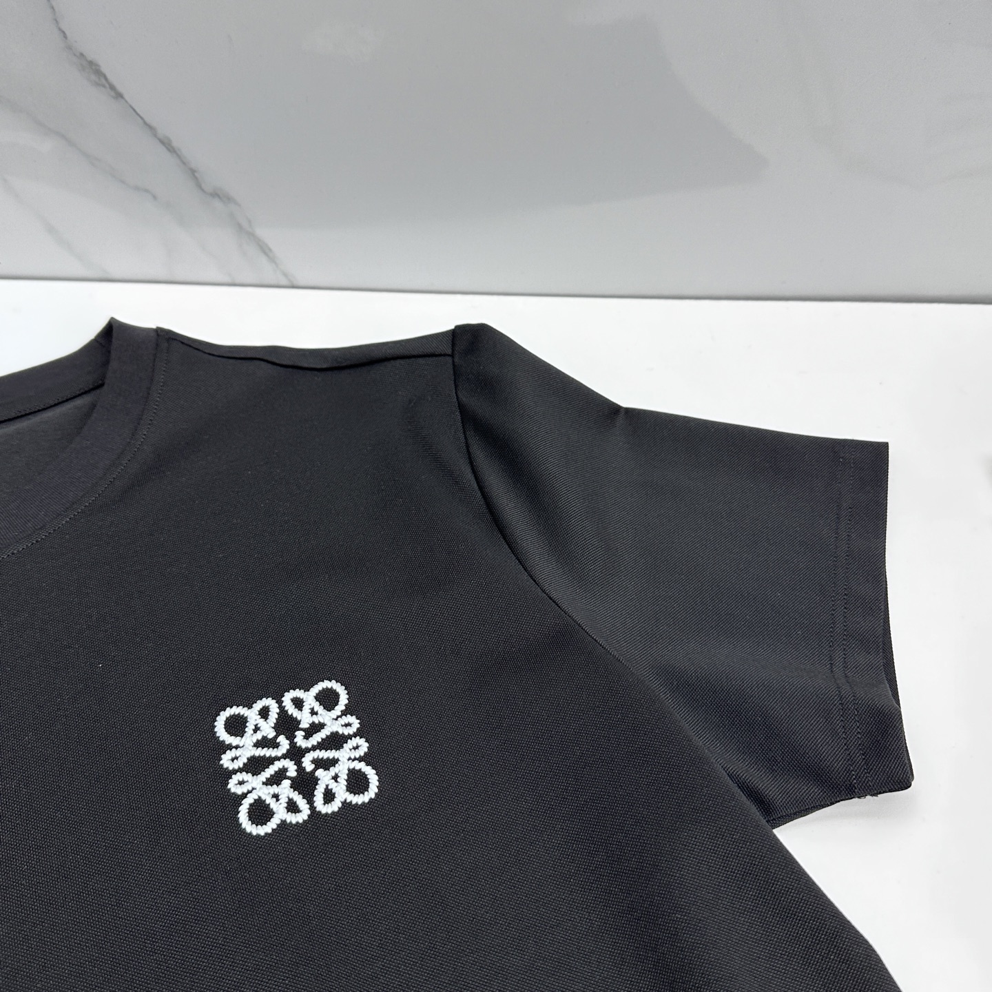 🆕LOEWE罗意威 2026春夏新款简约logo刺绣短袖 细珠地纯棉面料 多元化搭配 是眼下时尚前沿的创