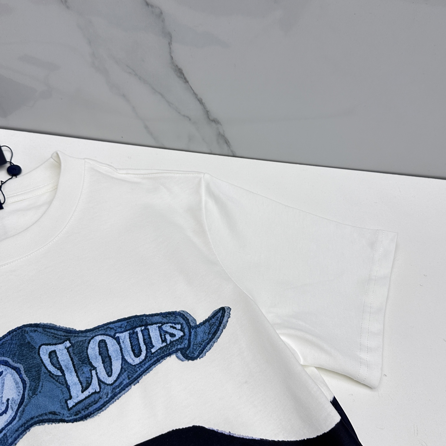 🆕LV路易威登 2026春夏新款印花短袖 纯棉面料 多元化搭配 是眼下时尚前沿的创新趋势 复古与现代化元