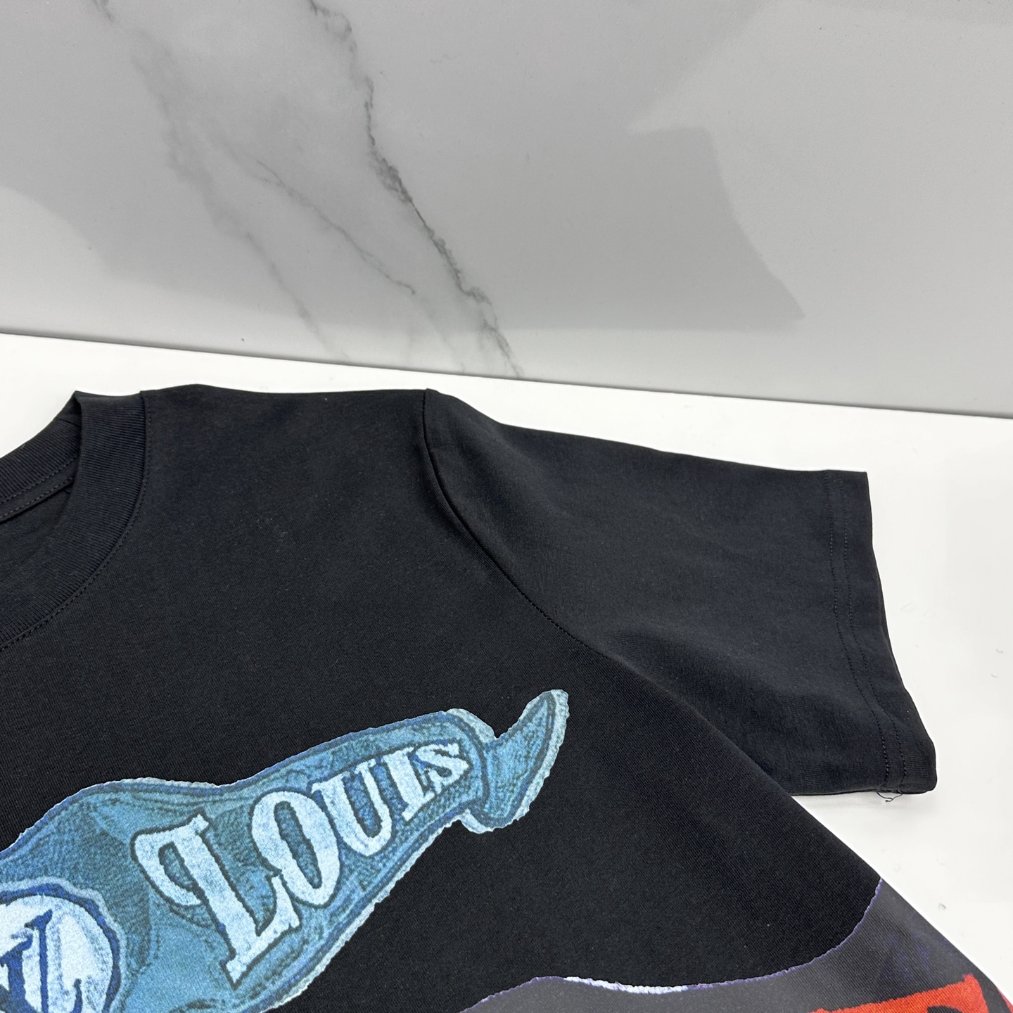 🆕LV路易威登 2026春夏新款印花短袖 纯棉面料 多元化搭配 是眼下时尚前沿的创新趋势 复古与现代化元