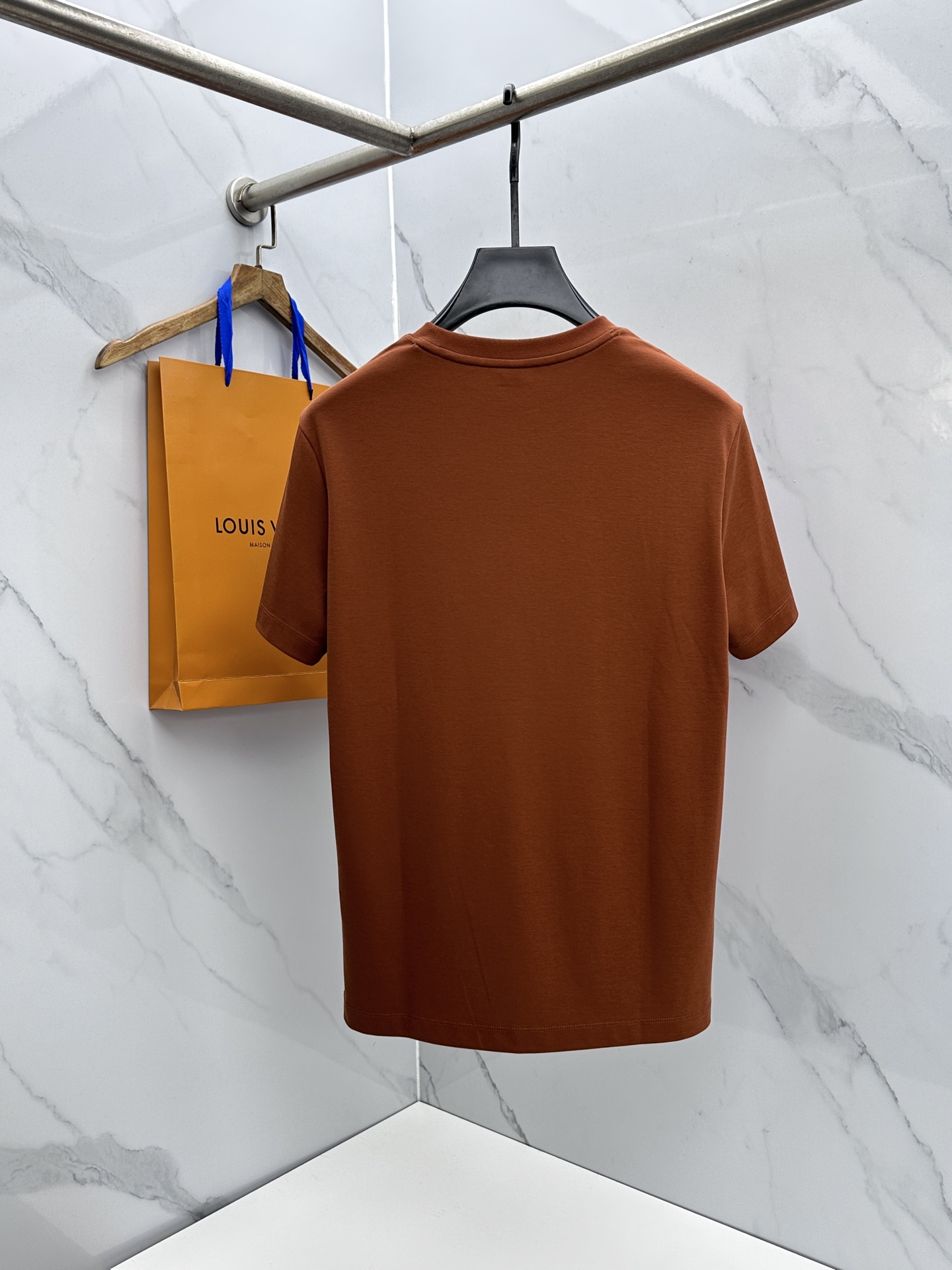 🆕lP🆕 春夏新款简约休闲短袖 精选新疆长绒棉 纱线环保染色定型 面料洗水上身软软舒适 多元化搭配 符合