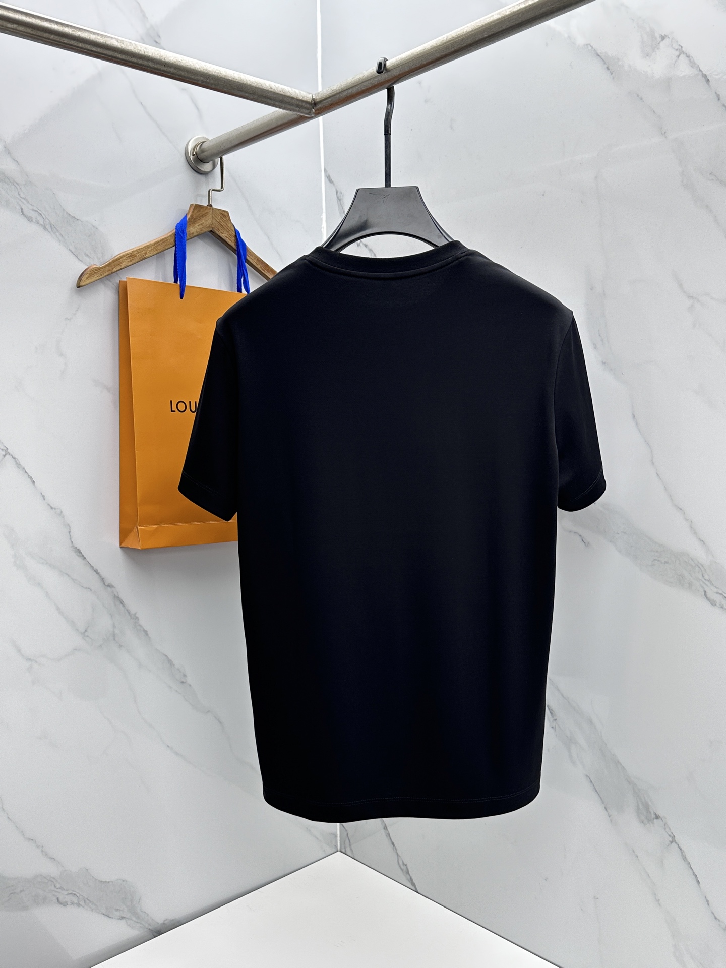 🆕lP🆕 春夏新款简约休闲短袖 精选新疆长绒棉 纱线环保染色定型 面料洗水上身软软舒适 多元化搭配 符合