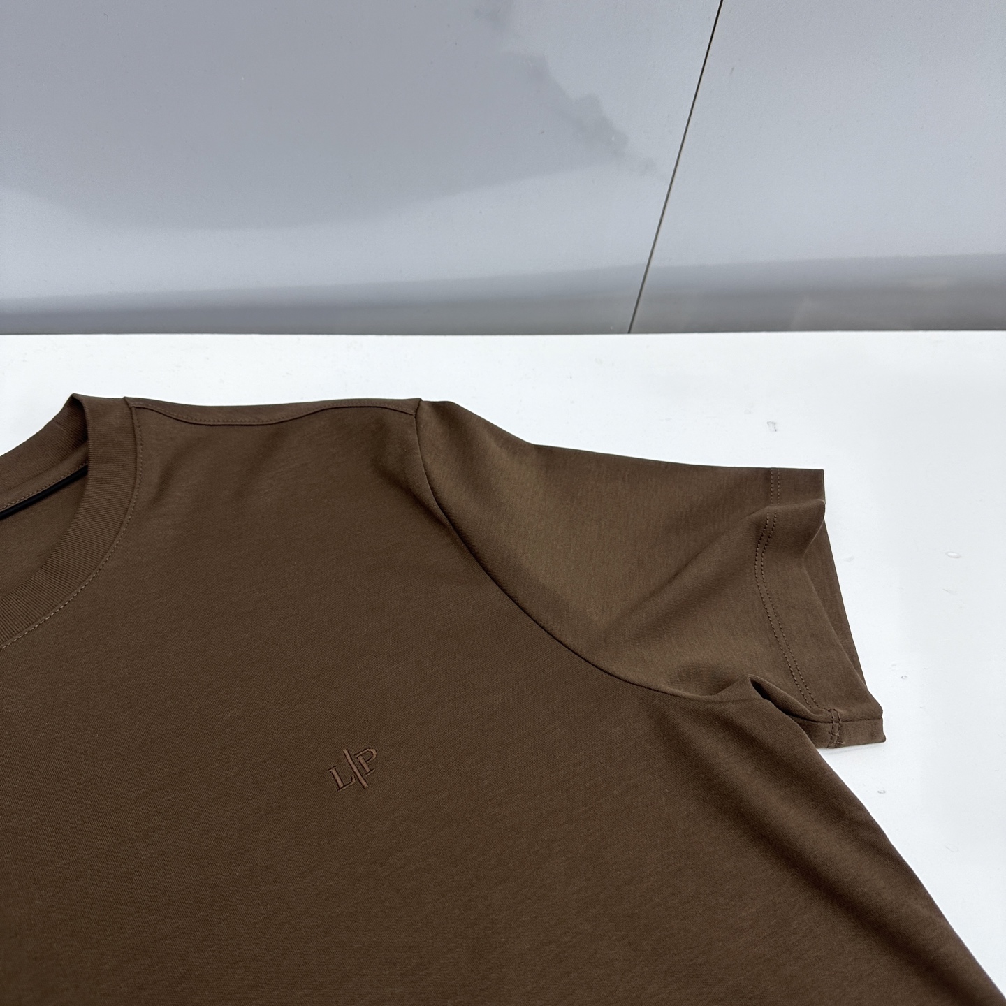 🆕lP🆕 春夏新款简约休闲短袖 精选新疆长绒棉 纱线环保染色定型 面料洗水上身软软舒适 多元化搭配 符合