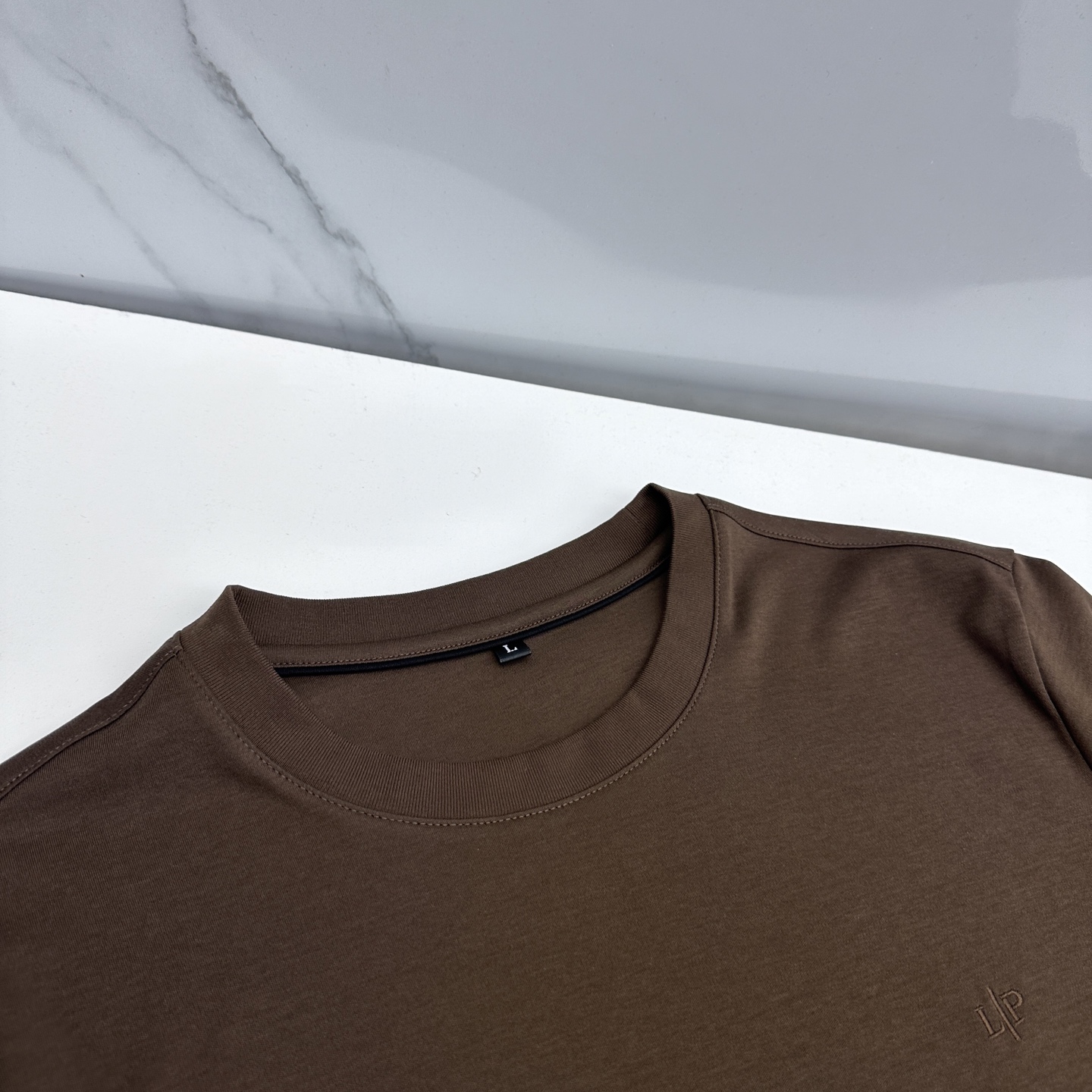 🆕lP🆕 春夏新款简约休闲短袖 精选新疆长绒棉 纱线环保染色定型 面料洗水上身软软舒适 多元化搭配 符合