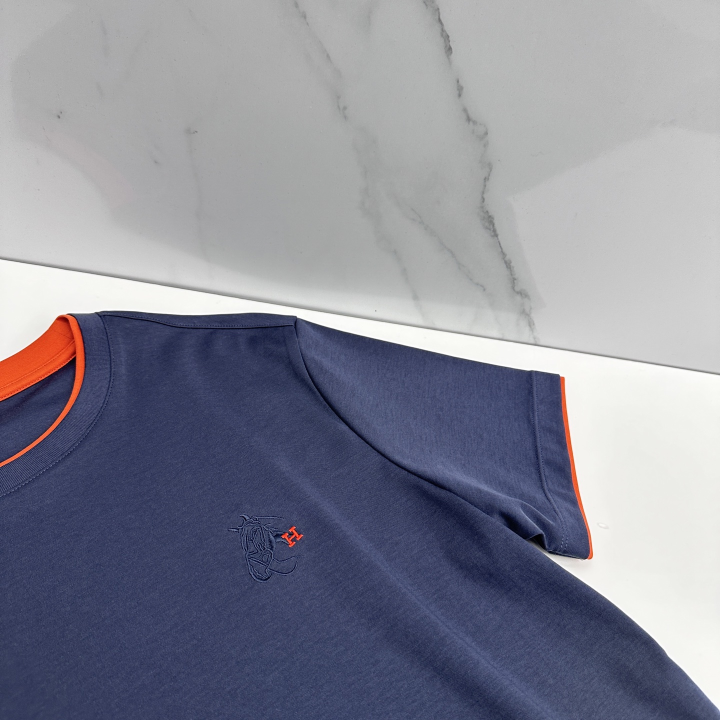 🆕Hermes爱马仕 2026春夏新款简约休闲短袖 精选新疆长绒棉 纱线环保染色定型 面料洗水上身软软舒