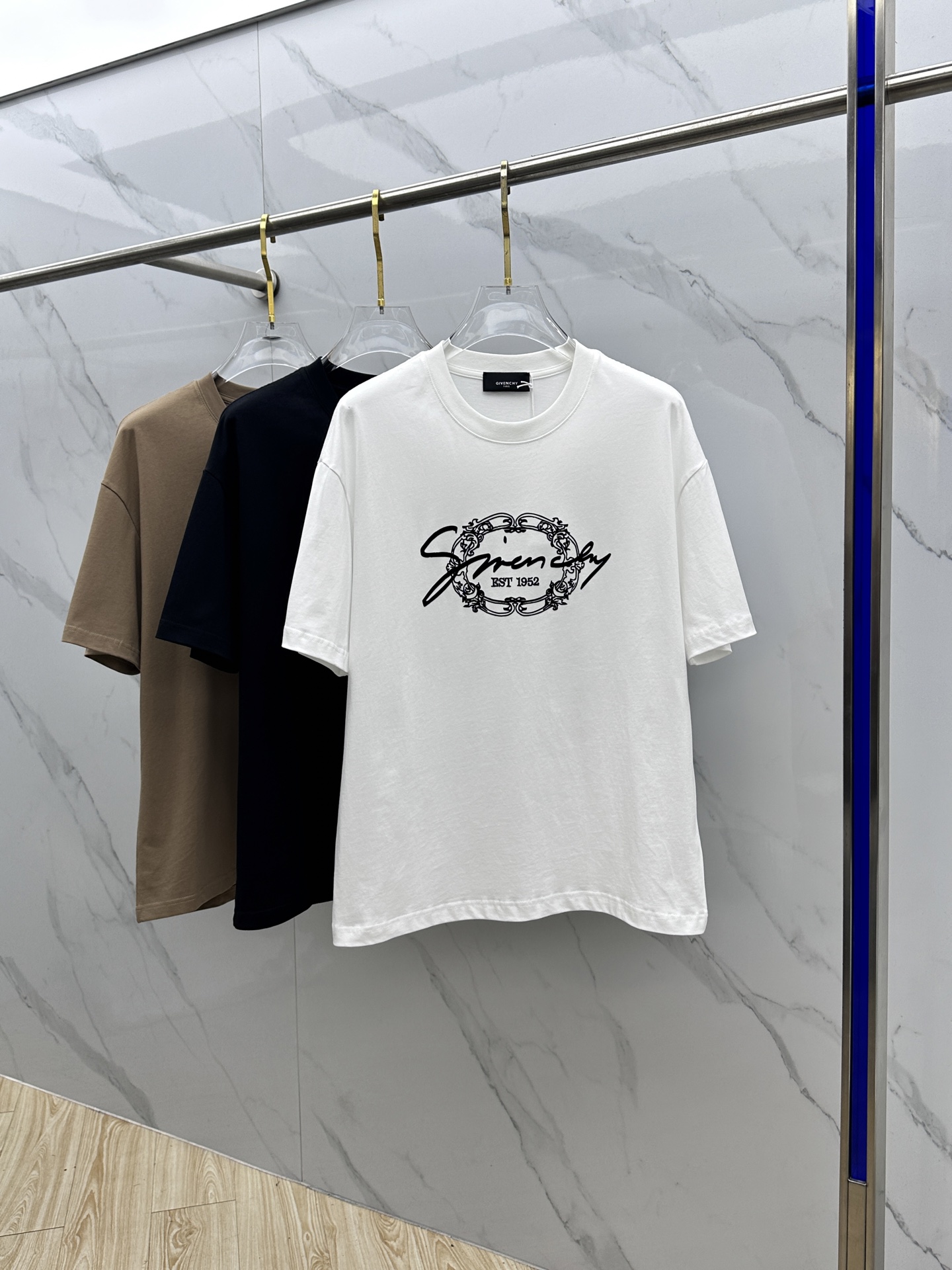 🆕Gvc纪梵希 2026春夏新款印花短袖 双纱纯棉面料 多元化搭配 是眼下时尚前沿的创新趋势 复古与现代