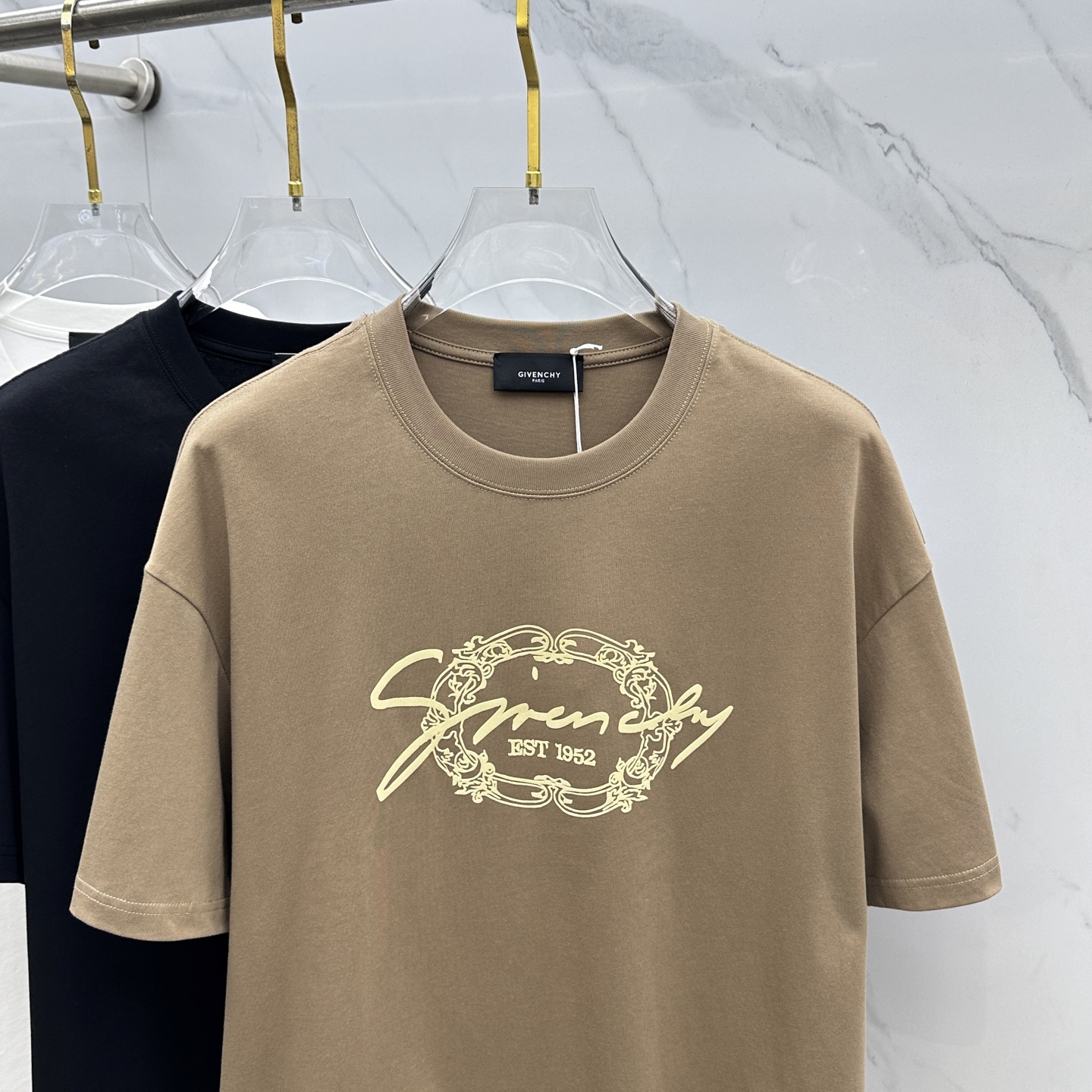 🆕Gvc纪梵希 2026春夏新款印花短袖 双纱纯棉面料 多元化搭配 是眼下时尚前沿的创新趋势 复古与现代