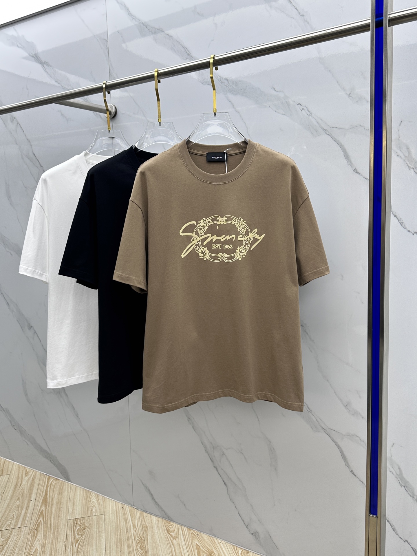 🆕Gvc纪梵希 2026春夏新款印花短袖 双纱纯棉面料 多元化搭配 是眼下时尚前沿的创新趋势 复古与现代