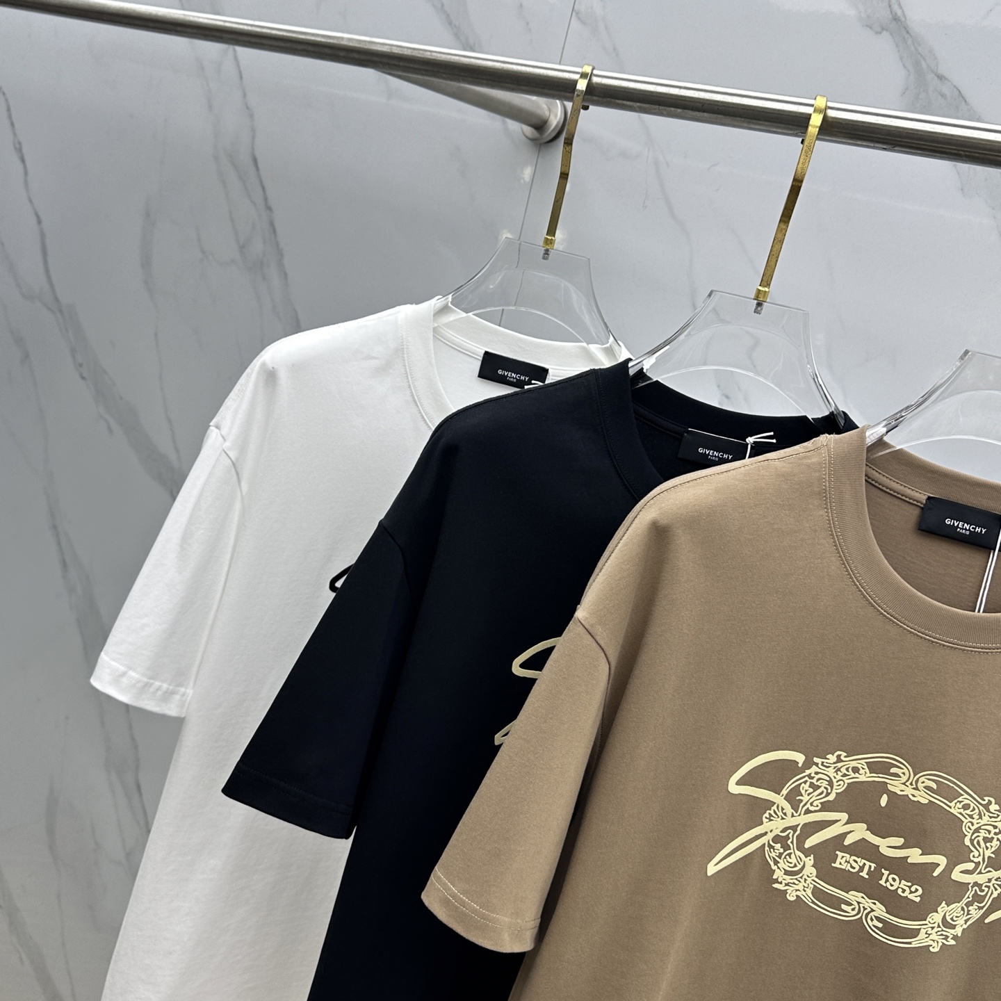 🆕Gvc纪梵希 2026春夏新款印花短袖 双纱纯棉面料 多元化搭配 是眼下时尚前沿的创新趋势 复古与现代