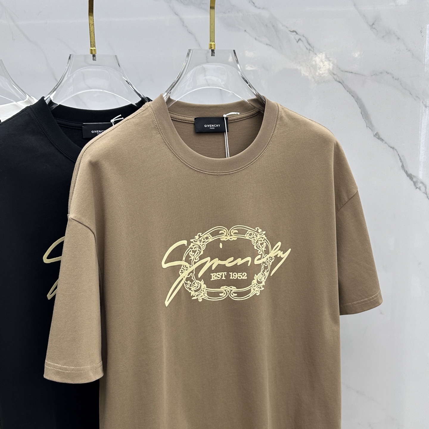 🆕Gvc纪梵希 2026春夏新款印花短袖 双纱纯棉面料 多元化搭配 是眼下时尚前沿的创新趋势 复古与现代