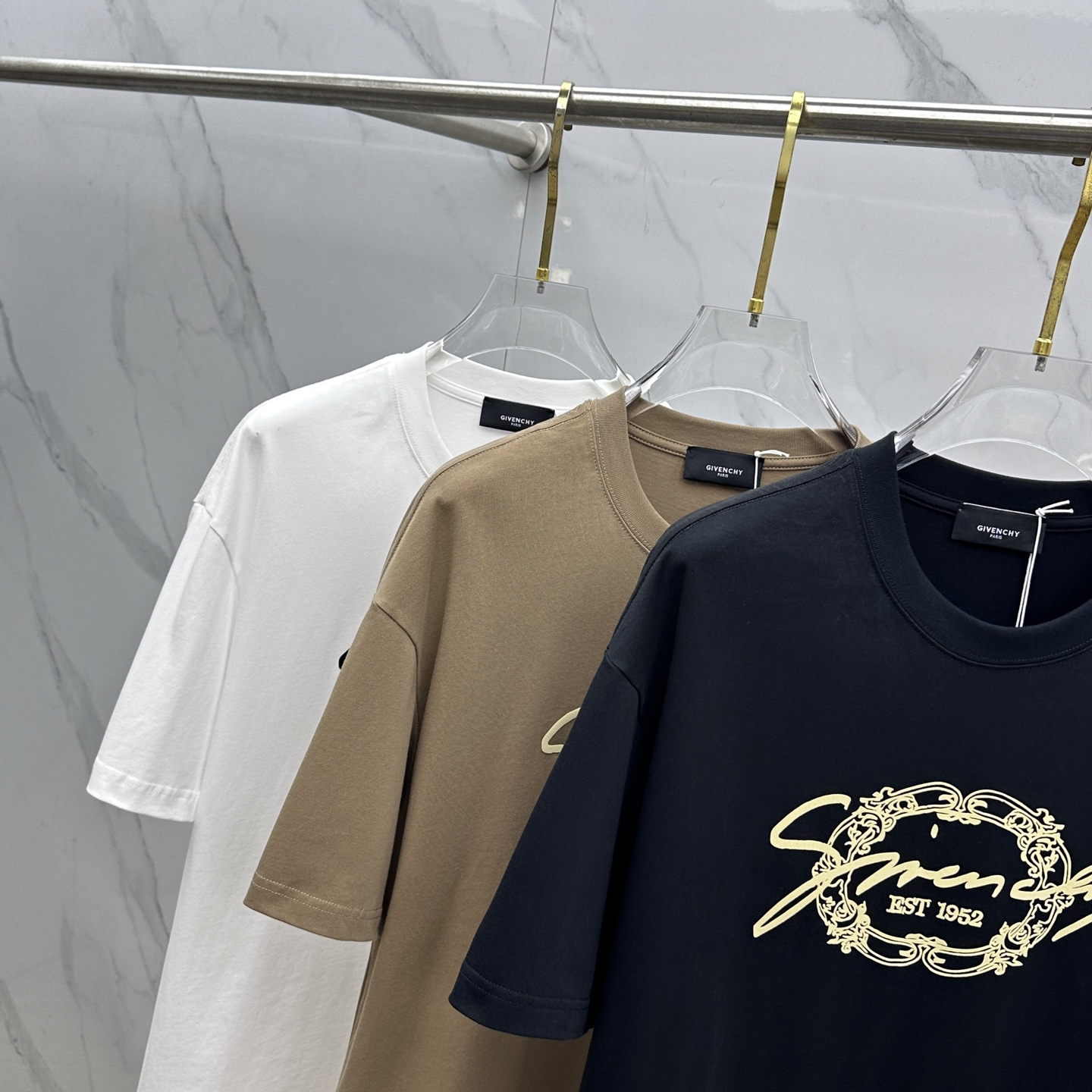 🆕Gvc纪梵希 2026春夏新款印花短袖 双纱纯棉面料 多元化搭配 是眼下时尚前沿的创新趋势 复古与现代