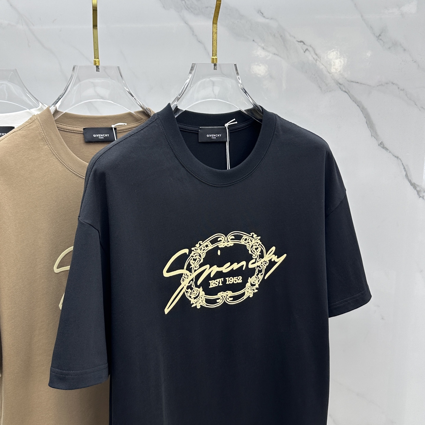 🆕Gvc纪梵希 2026春夏新款印花短袖 双纱纯棉面料 多元化搭配 是眼下时尚前沿的创新趋势 复古与现代