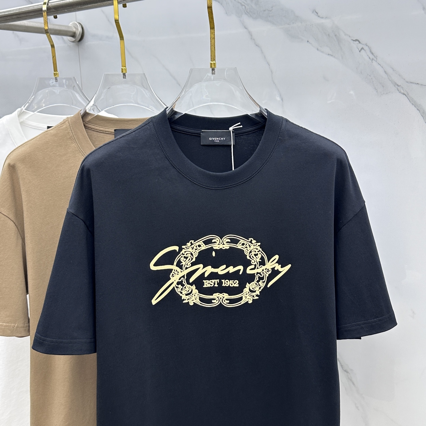 🆕Gvc纪梵希 2026春夏新款印花短袖 双纱纯棉面料 多元化搭配 是眼下时尚前沿的创新趋势 复古与现代