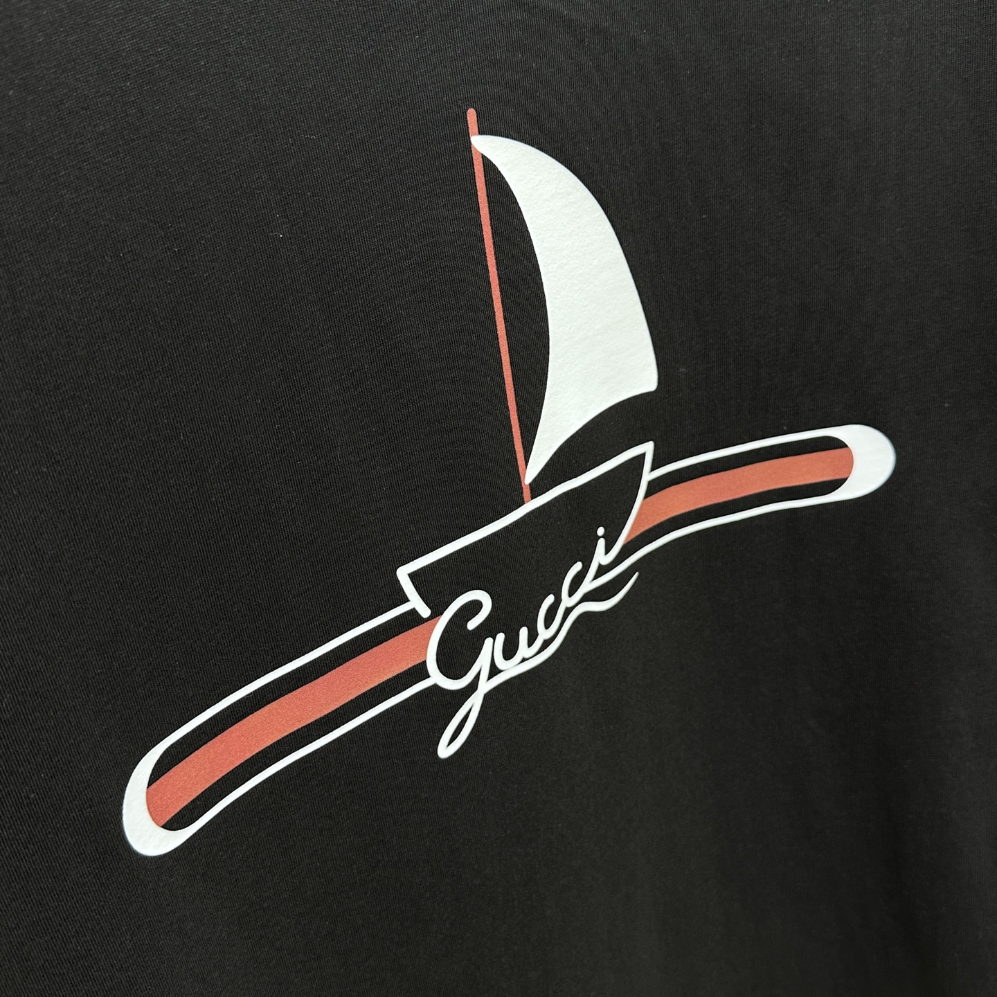 🆕Gucci古驰 2026春夏新款印花短袖 双纱纯棉面料 多元化搭配 是眼下时尚前沿的创新趋势 复古与现