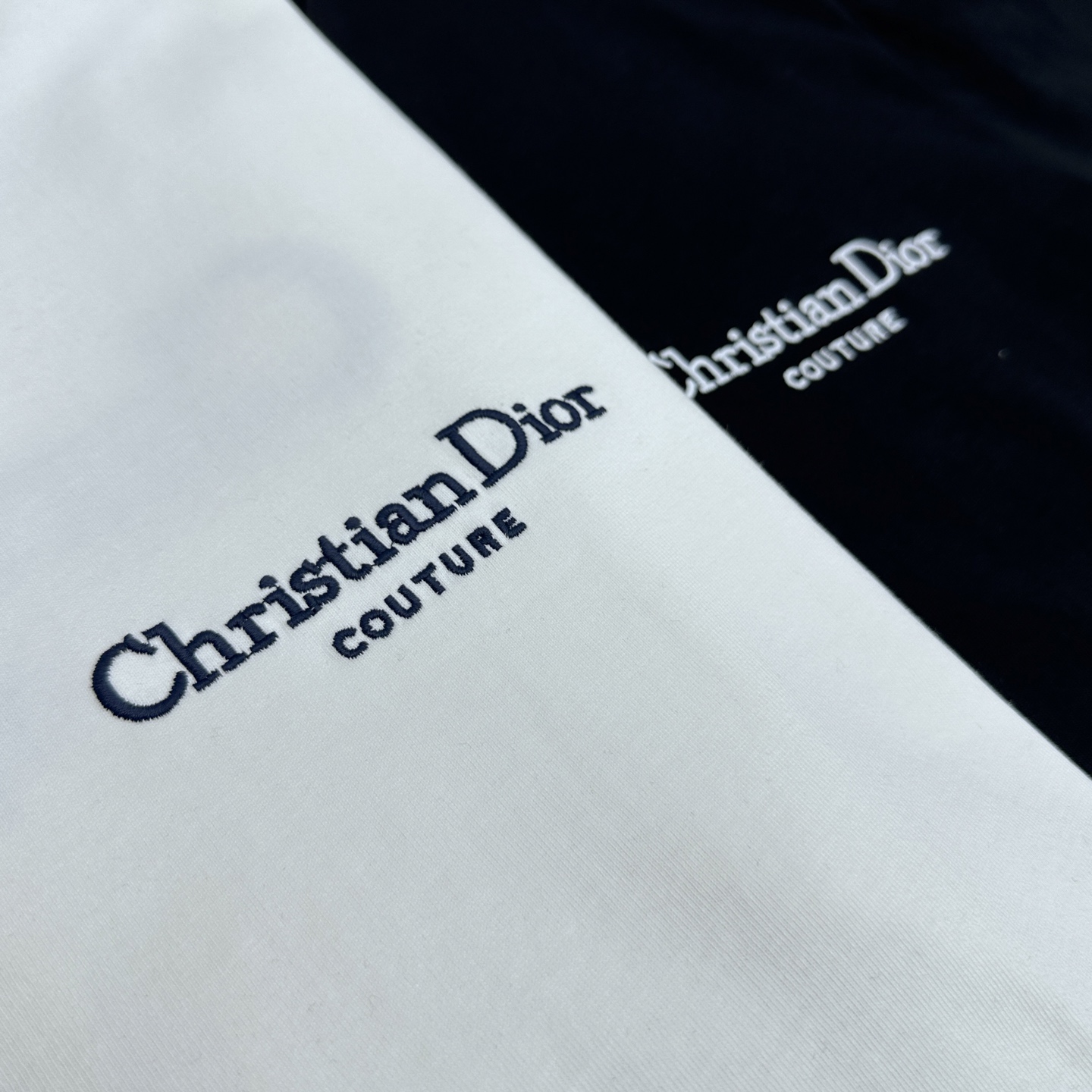 🆕Dior迪奥 2026春夏新款刺绣logo短袖 官网同款T恤 双纱纯棉面料 多元化搭配 是眼下时尚前沿