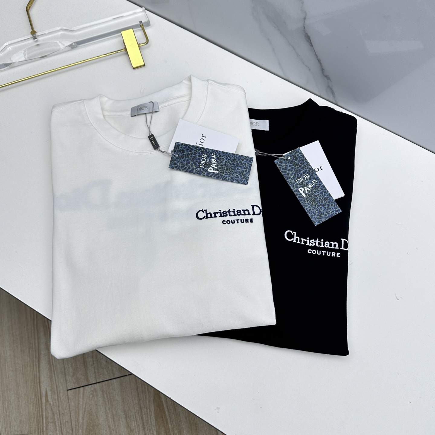 🆕Dior迪奥 2026春夏新款刺绣logo短袖 官网同款T恤 双纱纯棉面料 多元化搭配 是眼下时尚前沿