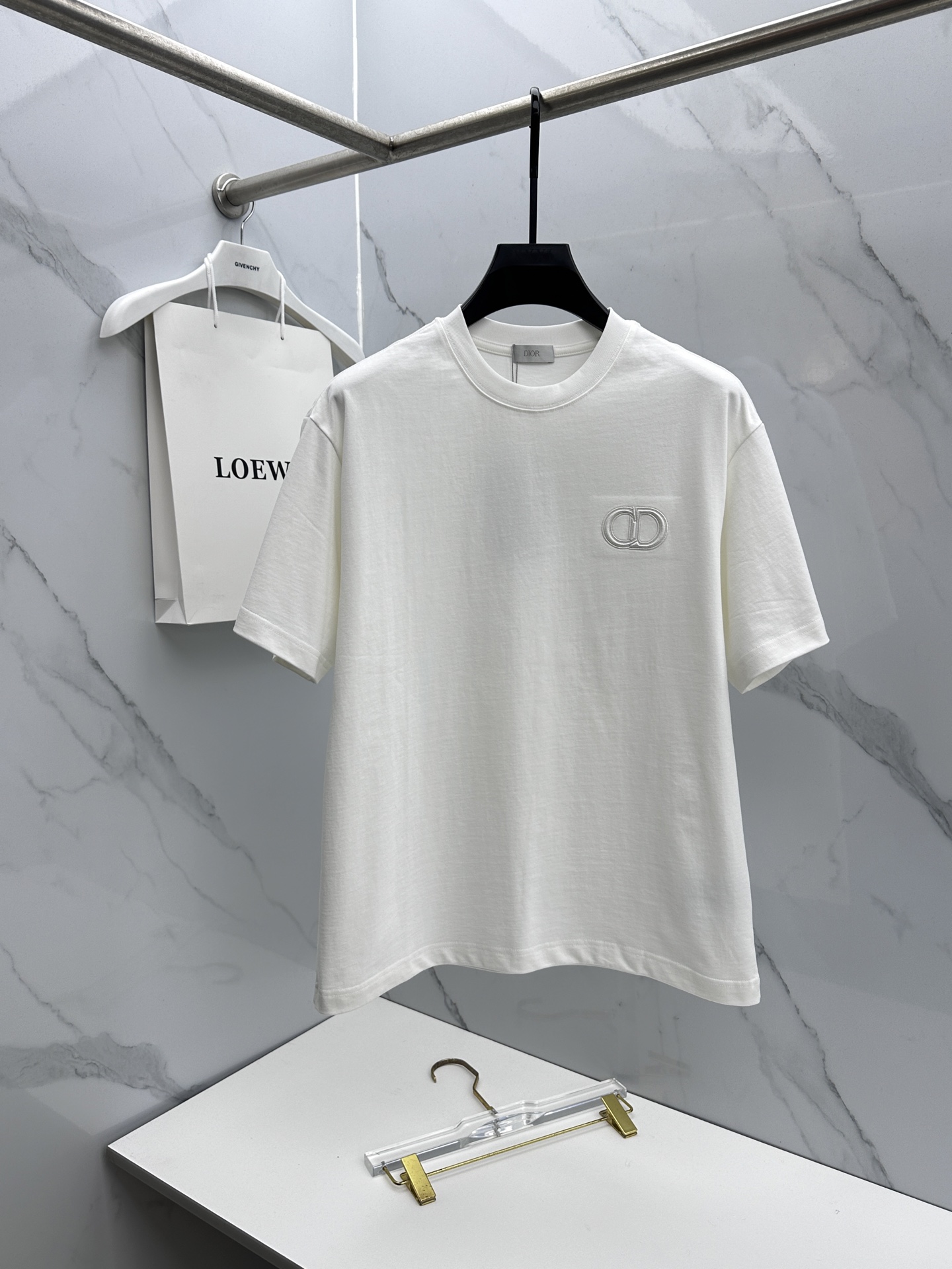 🆕Dior迪奥 2026春夏新款刺绣logo短袖 官网同款T恤 双纱纯棉面料 多元化搭配 是眼下时尚前沿