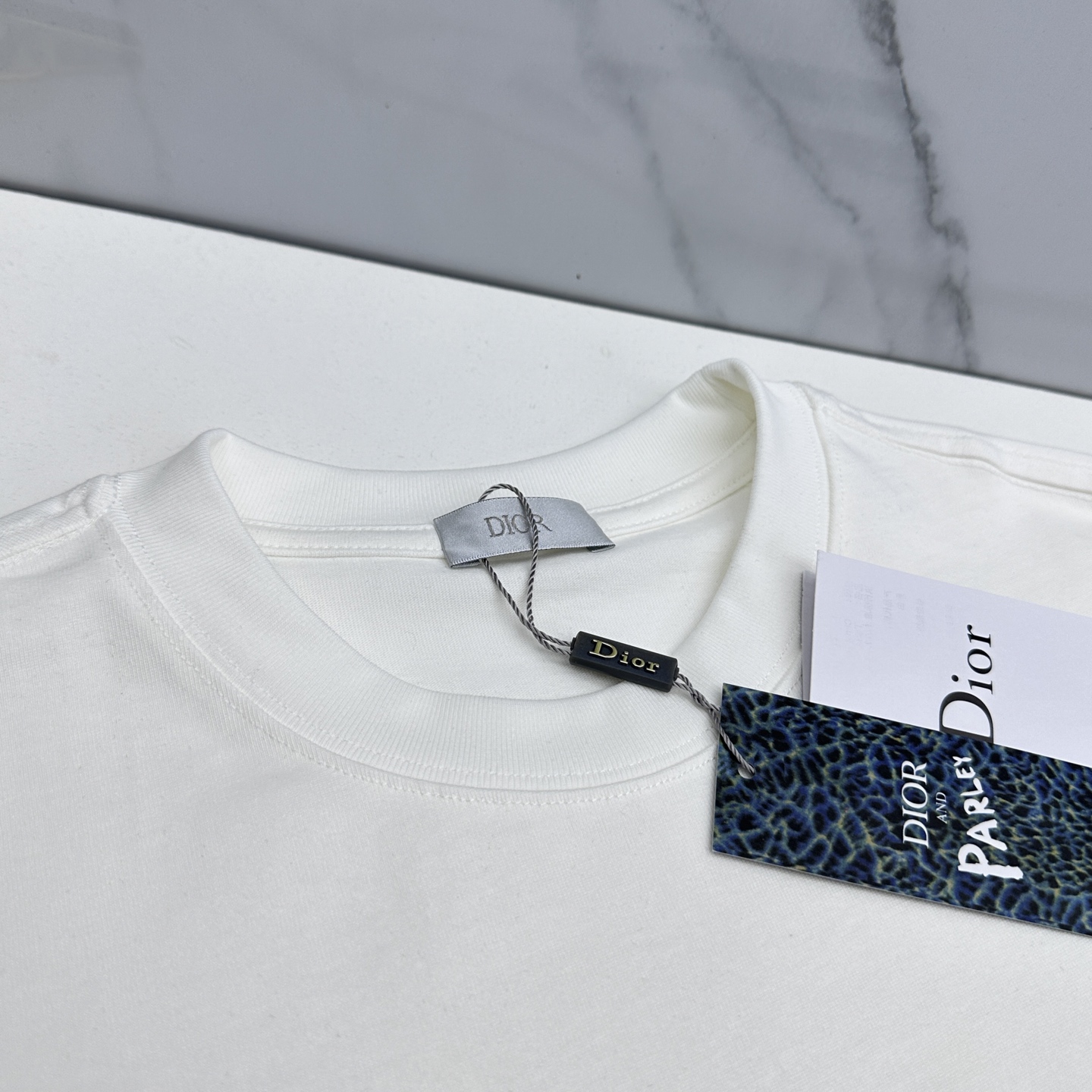 🆕Dior迪奥 2026春夏新款刺绣logo短袖 官网同款T恤 双纱纯棉面料 多元化搭配 是眼下时尚前沿