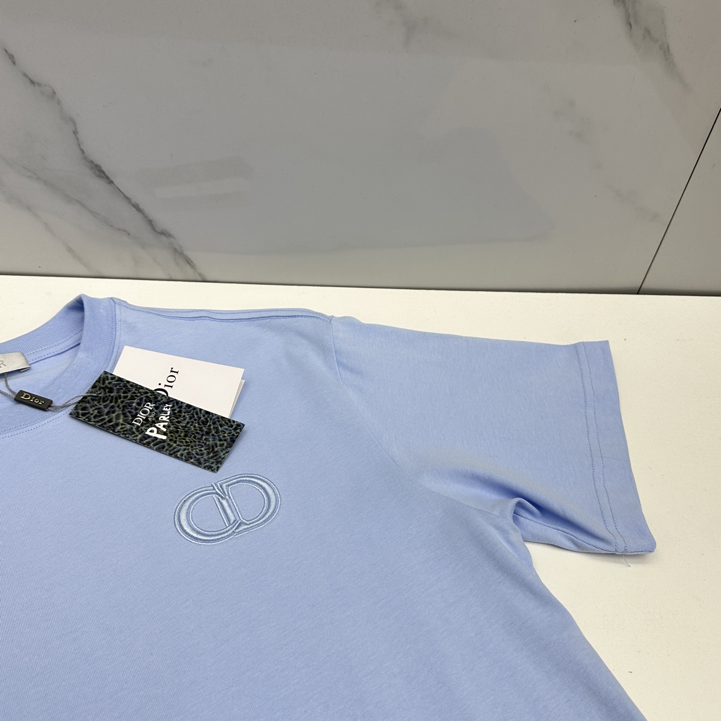 🆕Dior迪奥 2026春夏新款刺绣logo短袖 官网同款T恤 双纱纯棉面料 多元化搭配 是眼下时尚前沿