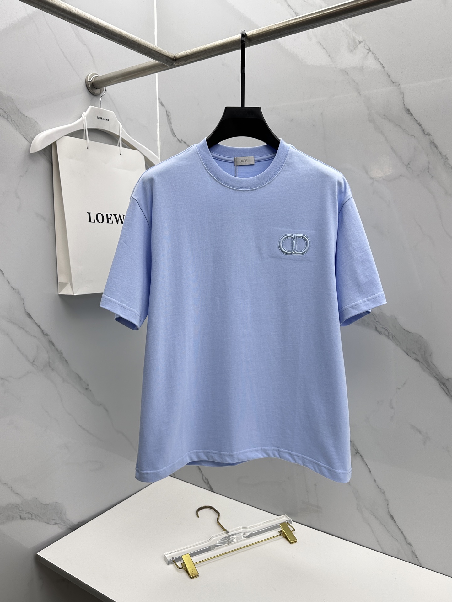 🆕Dior迪奥 2026春夏新款刺绣logo短袖 官网同款T恤 双纱纯棉面料 多元化搭配 是眼下时尚前沿