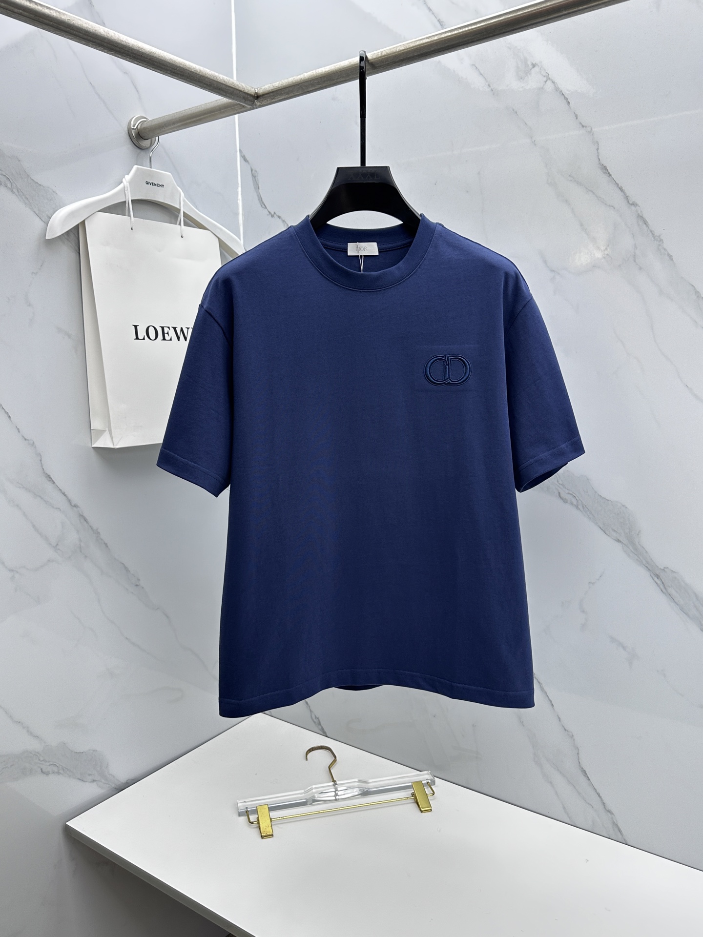 🆕Dior迪奥 2026春夏新款刺绣logo短袖 官网同款T恤 双纱纯棉面料 多元化搭配 是眼下时尚前沿