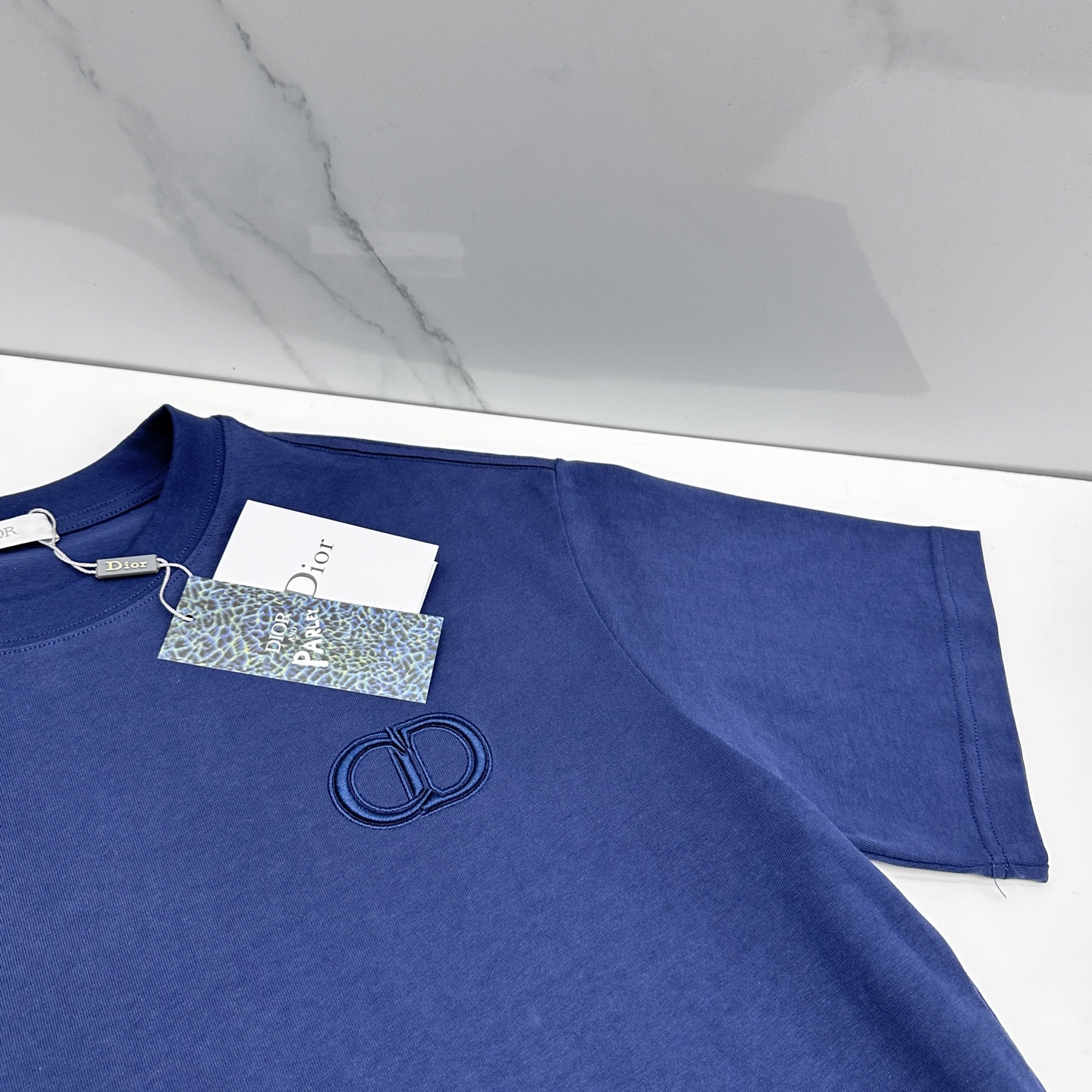 🆕Dior迪奥 2026春夏新款刺绣logo短袖 官网同款T恤 双纱纯棉面料 多元化搭配 是眼下时尚前沿