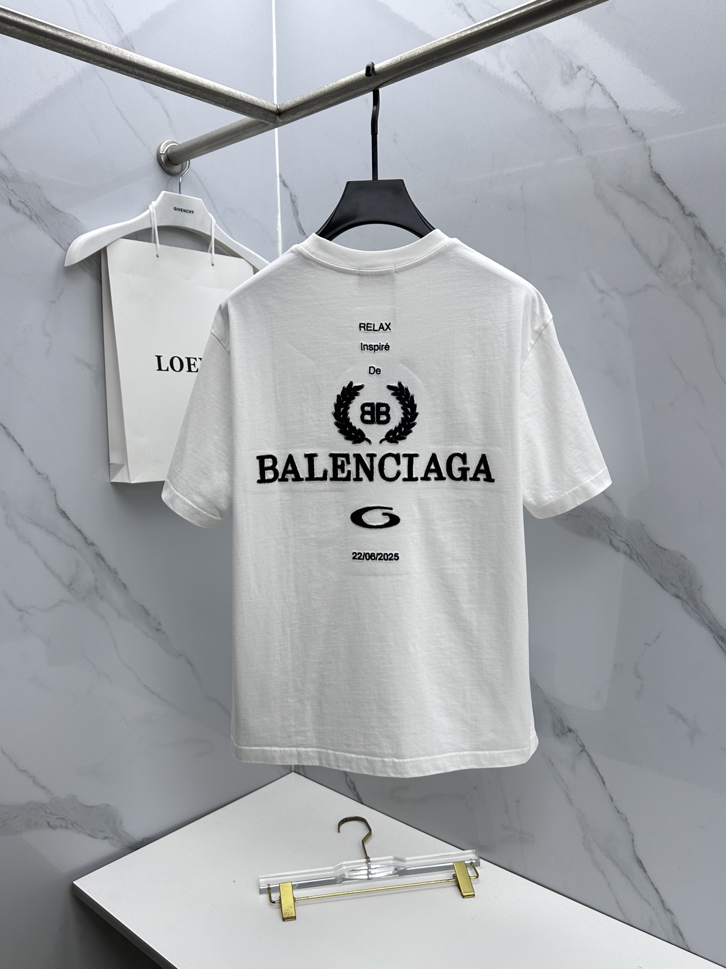 🆕Balenciaga巴黎世家 2026春夏新款logo字母刺绣短袖 官网同款T恤 双纱纯棉面料 多元化