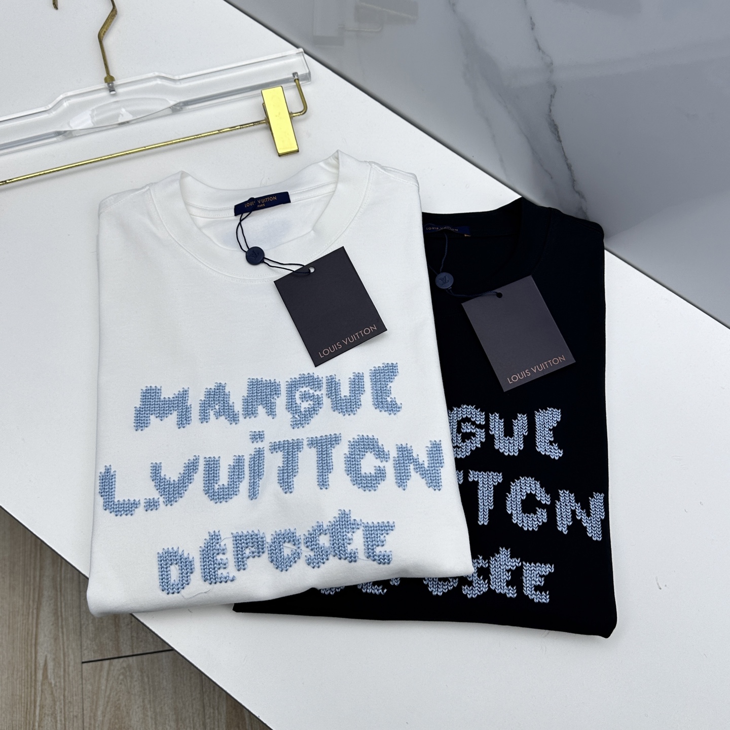 🆕LV路易威登 2026春夏新款logo字母刺绣短袖 官网同款T恤 双纱纯棉面料 多元化搭配 是眼下时尚