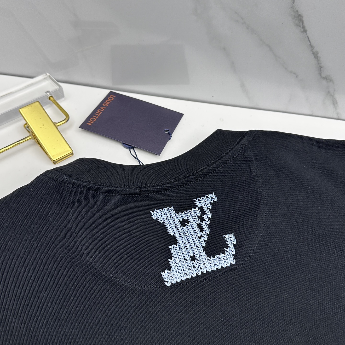 🆕LV路易威登 2026春夏新款logo字母刺绣短袖 官网同款T恤 双纱纯棉面料 多元化搭配 是眼下时尚