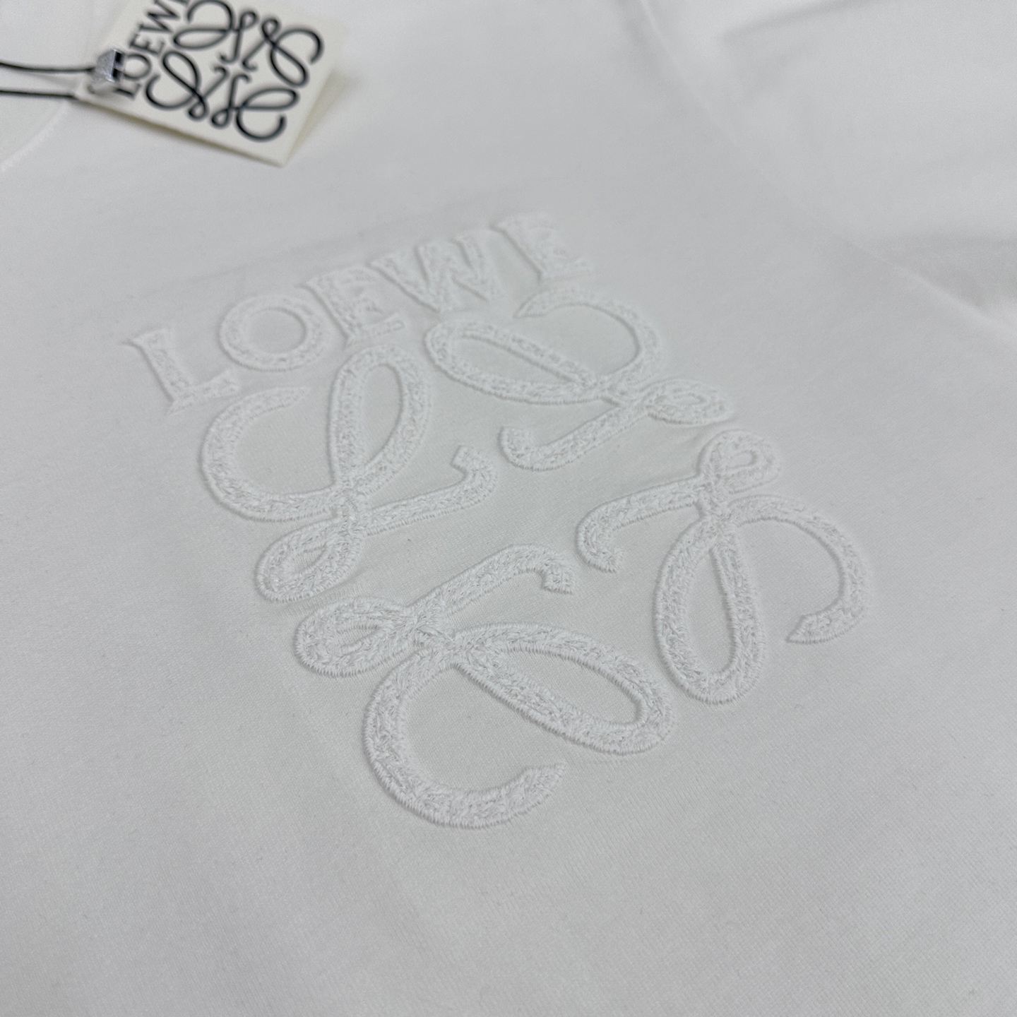 🆕LOEWE罗意威 2026春夏新款logo字母刺绣短袖 官网同款T恤 双纱纯棉面料 多元化搭配 是眼下