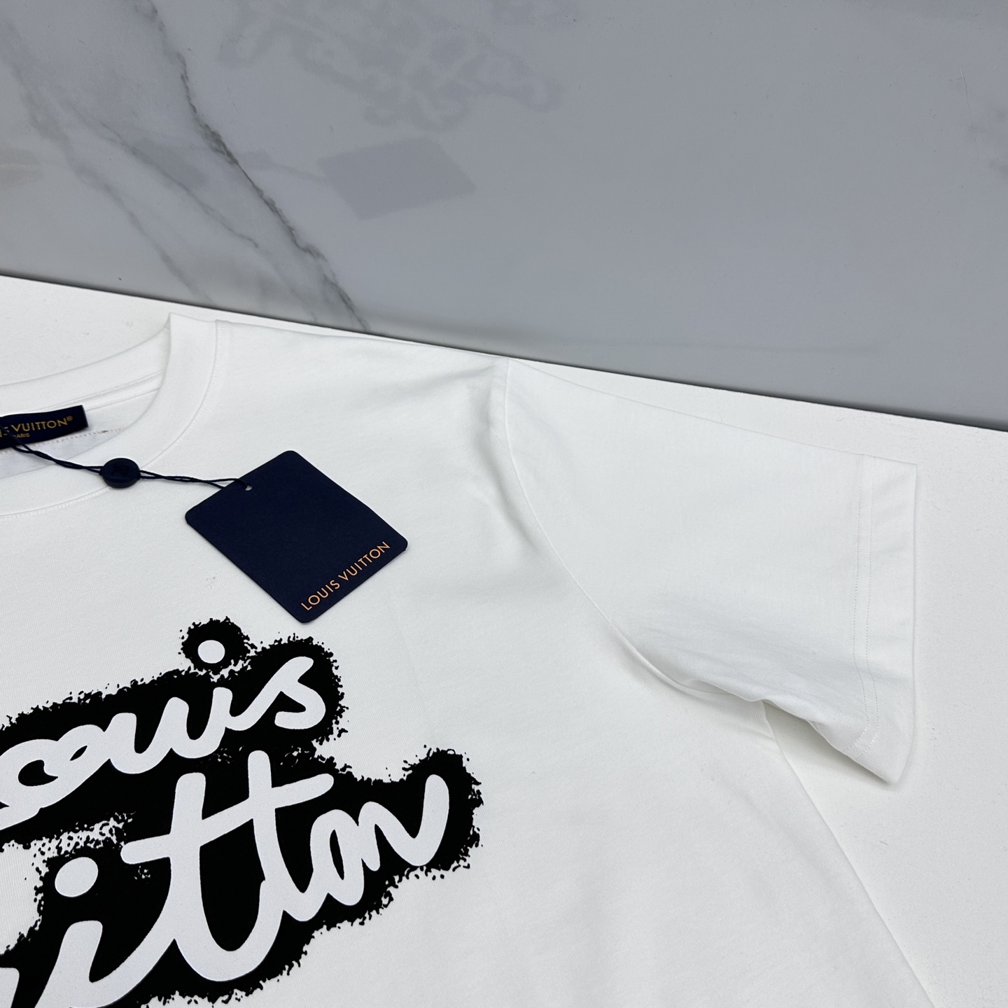 🆕LV路易威登 2026春夏新款logo字母印花短袖 官网同款T恤 双纱纯棉面料 多元化搭配 是眼下时尚