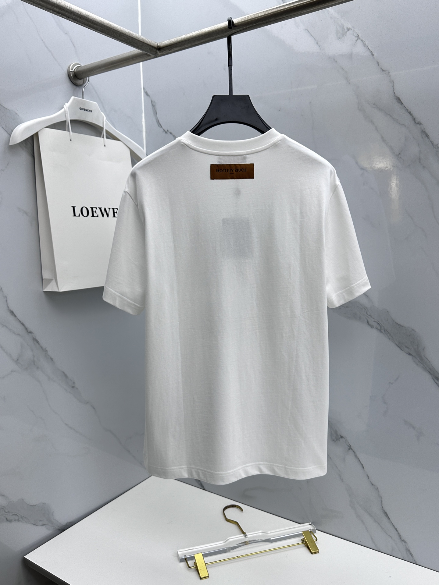 🆕LV路易威登 2026春夏新款logo字母印花短袖 官网同款T恤 双纱纯棉面料 多元化搭配 是眼下时尚