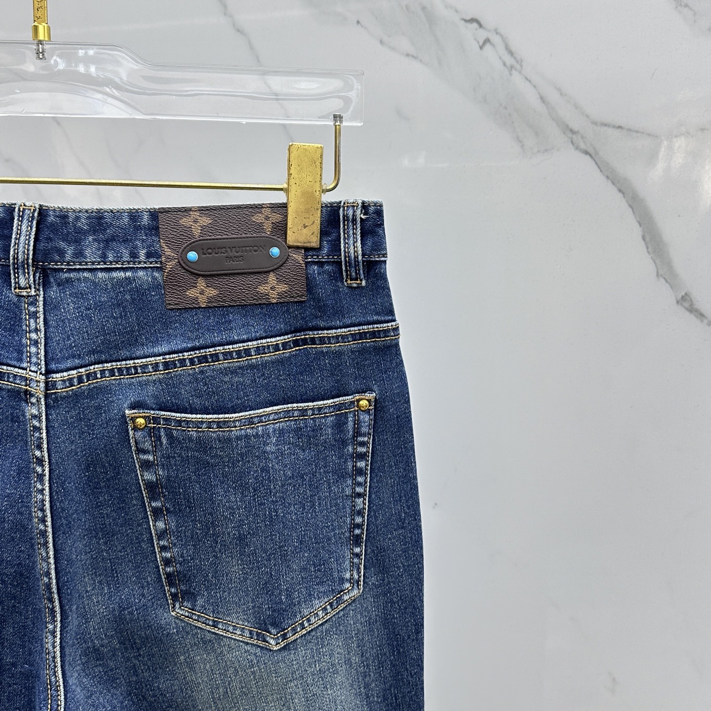 🆕LV路易威登 男装系列属于时装圈无法复制和取代的存在，代表着意式典型的品牌 工艺、品质及剪裁设计都堪称