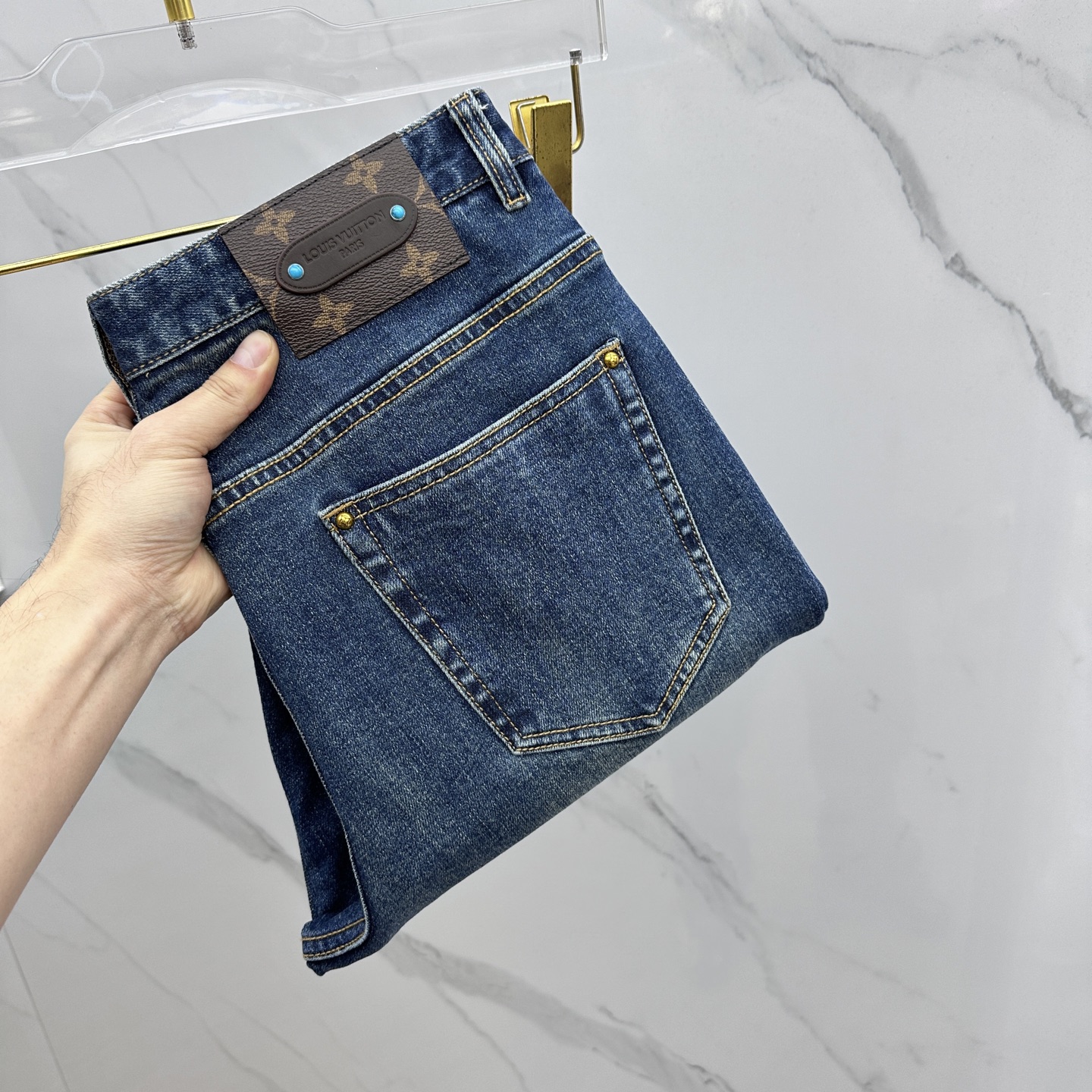 🆕LV路易威登 男装系列属于时装圈无法复制和取代的存在，代表着意式典型的品牌 工艺、品质及剪裁设计都堪称