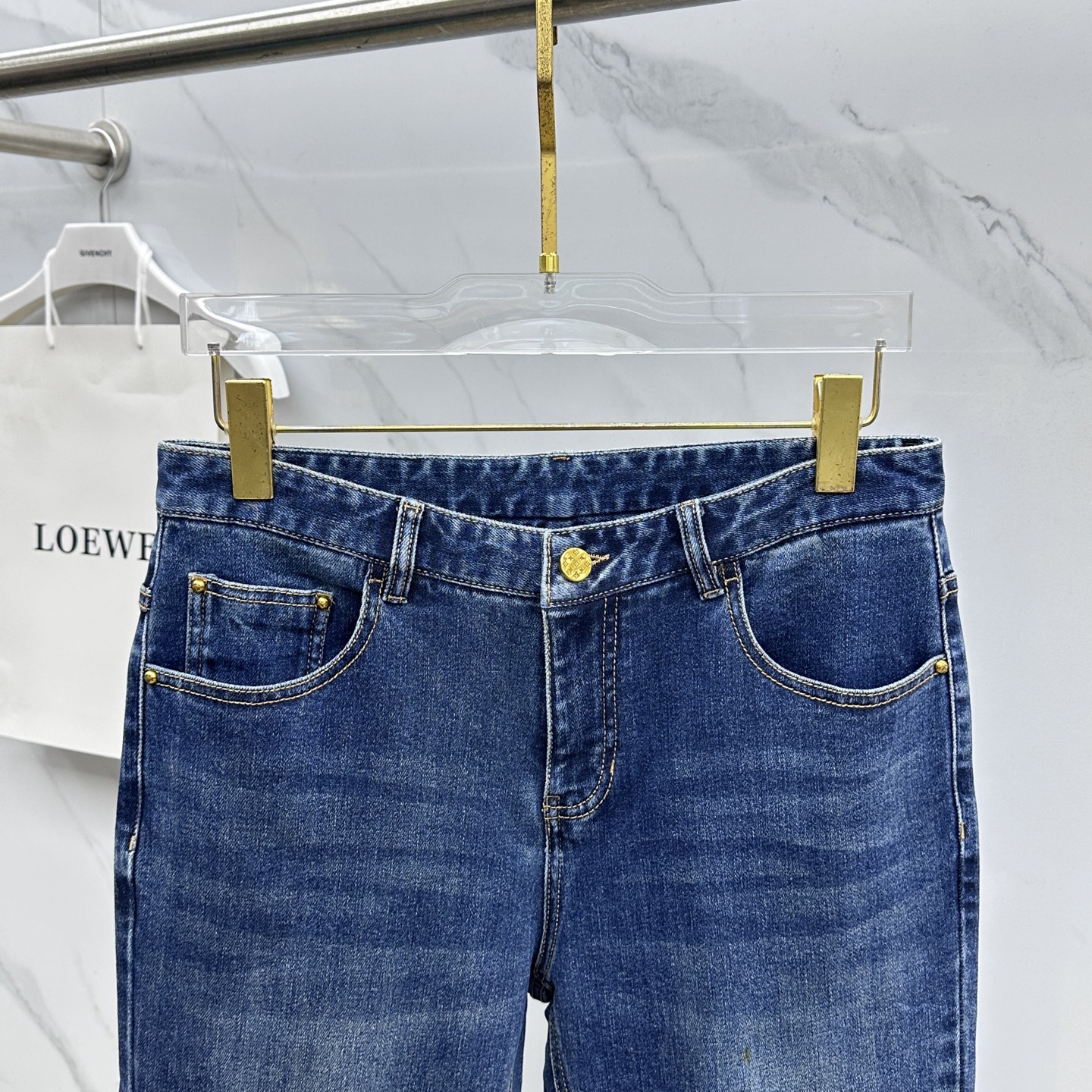 🆕LV路易威登 男装系列属于时装圈无法复制和取代的存在，代表着意式典型的品牌 工艺、品质及剪裁设计都堪称