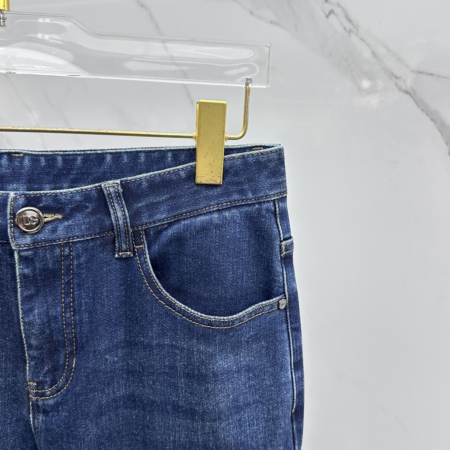 🆕DG杜嘉班纳 男装系列属于时装圈无法复制和取代的存在，代表着意式典型的品牌 工艺、品质及剪裁设计都堪称