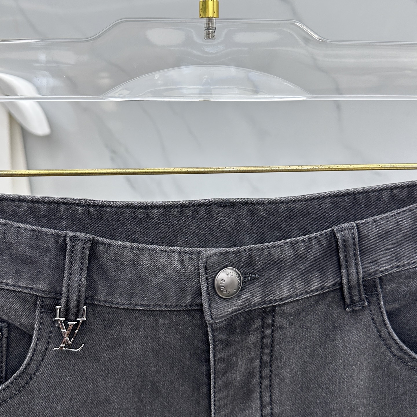 🆕BBR巴宝莉 男装系列属于时装圈无法复制和取代的存在，代表着意式典型的品牌 工艺、品质及剪裁设计都堪称