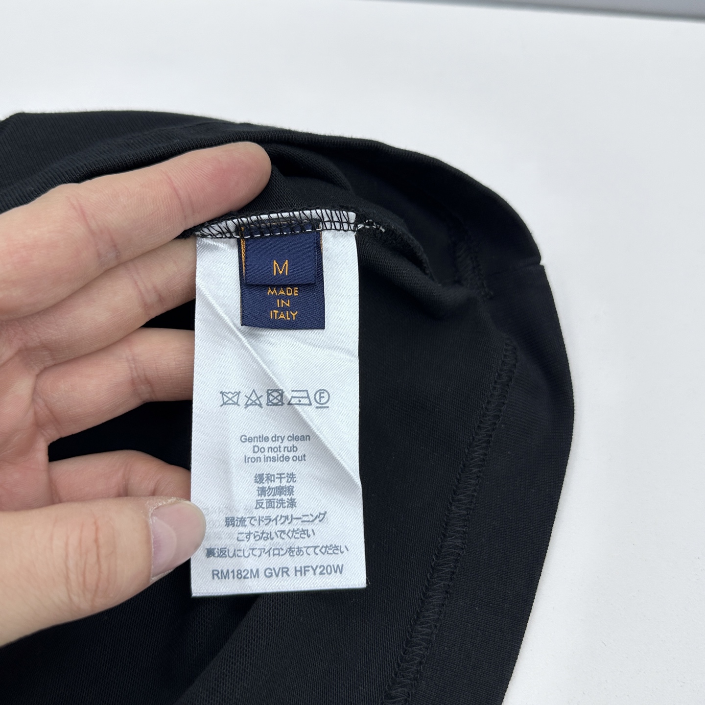 🆕LV路易威登 2026春夏新款logo字母刺绣短袖 官网同款T恤 双纱纯棉面料 多元化搭配 符合眼下时