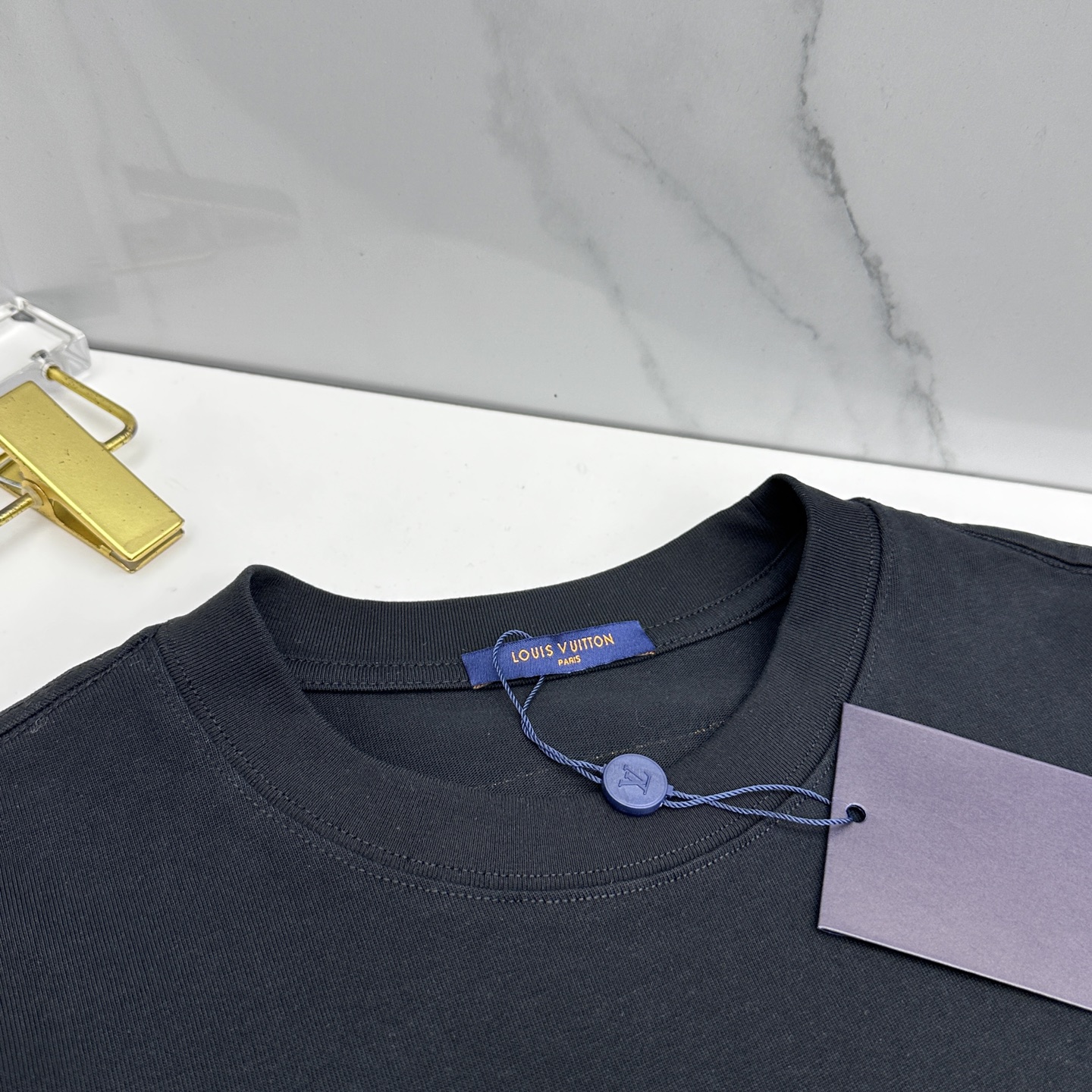 🆕LV路易威登 2026春夏新款logo字母刺绣短袖 官网同款T恤 双纱纯棉面料 多元化搭配 符合眼下时