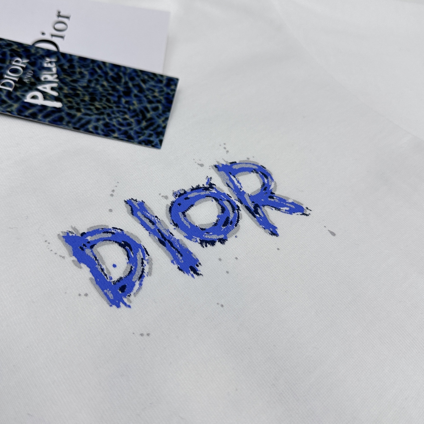 🆕Dior迪奥 2026春夏新款logo字母艺术字涂鸦短袖 官网同款T恤 双纱纯棉面料 多元化搭配 迎合